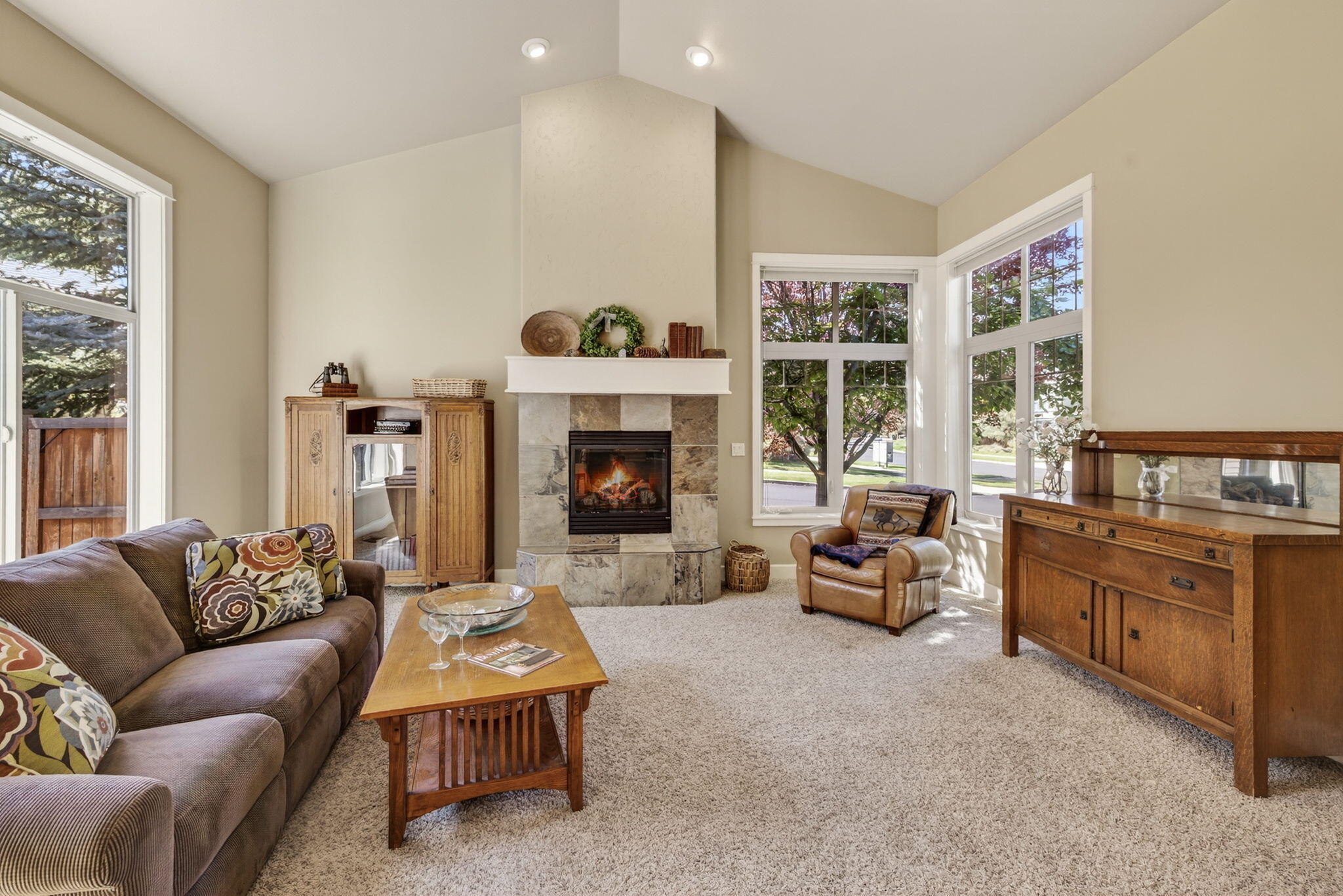 19601 Hollygrape Street