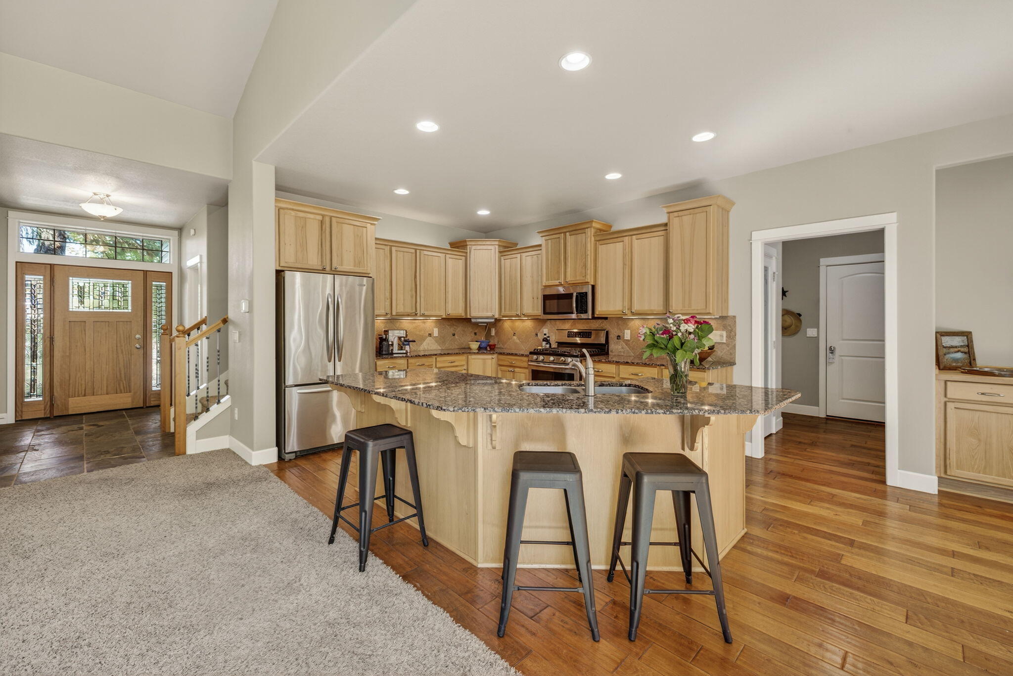 19601 Hollygrape Street