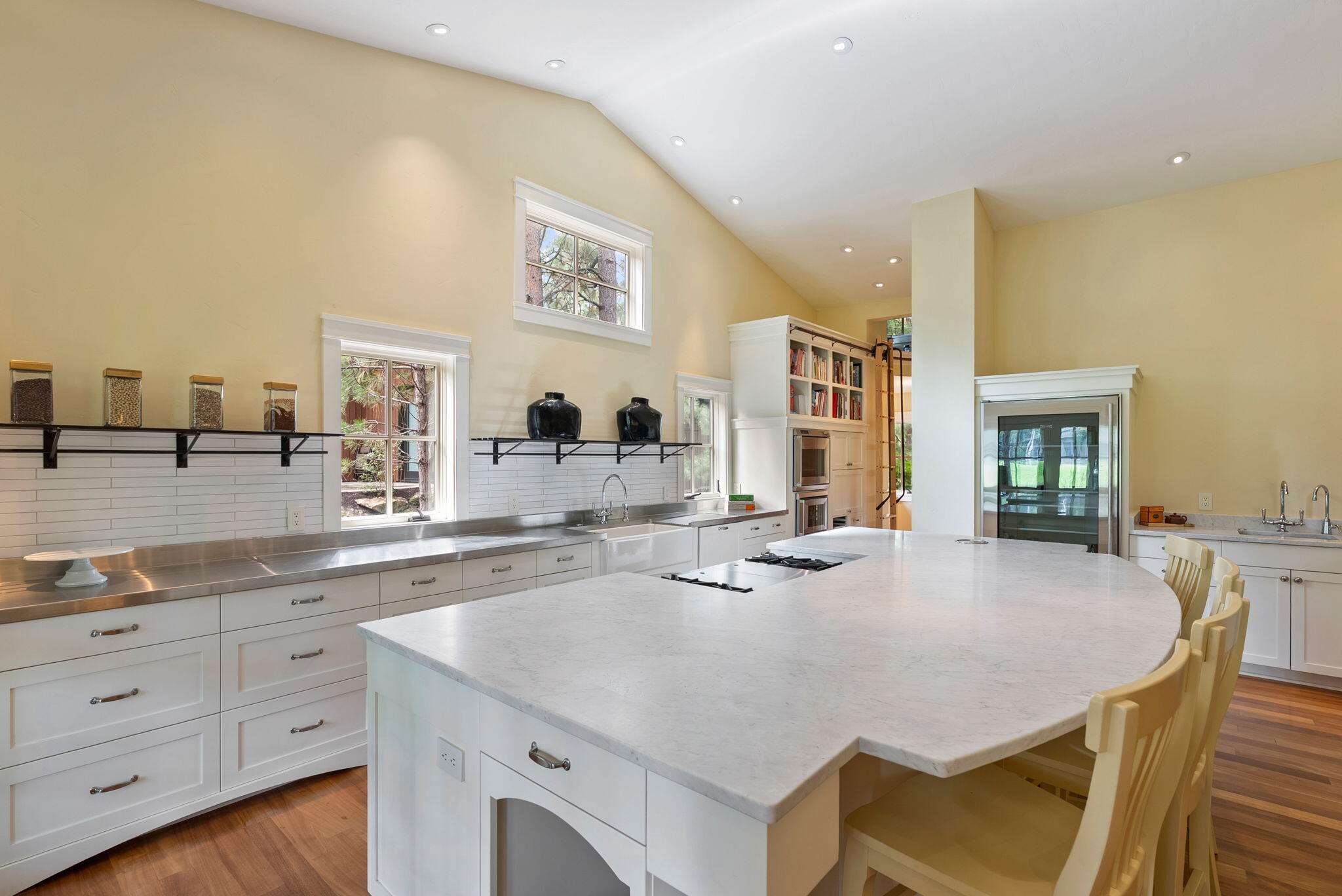 61709 Tam McArthur Loop