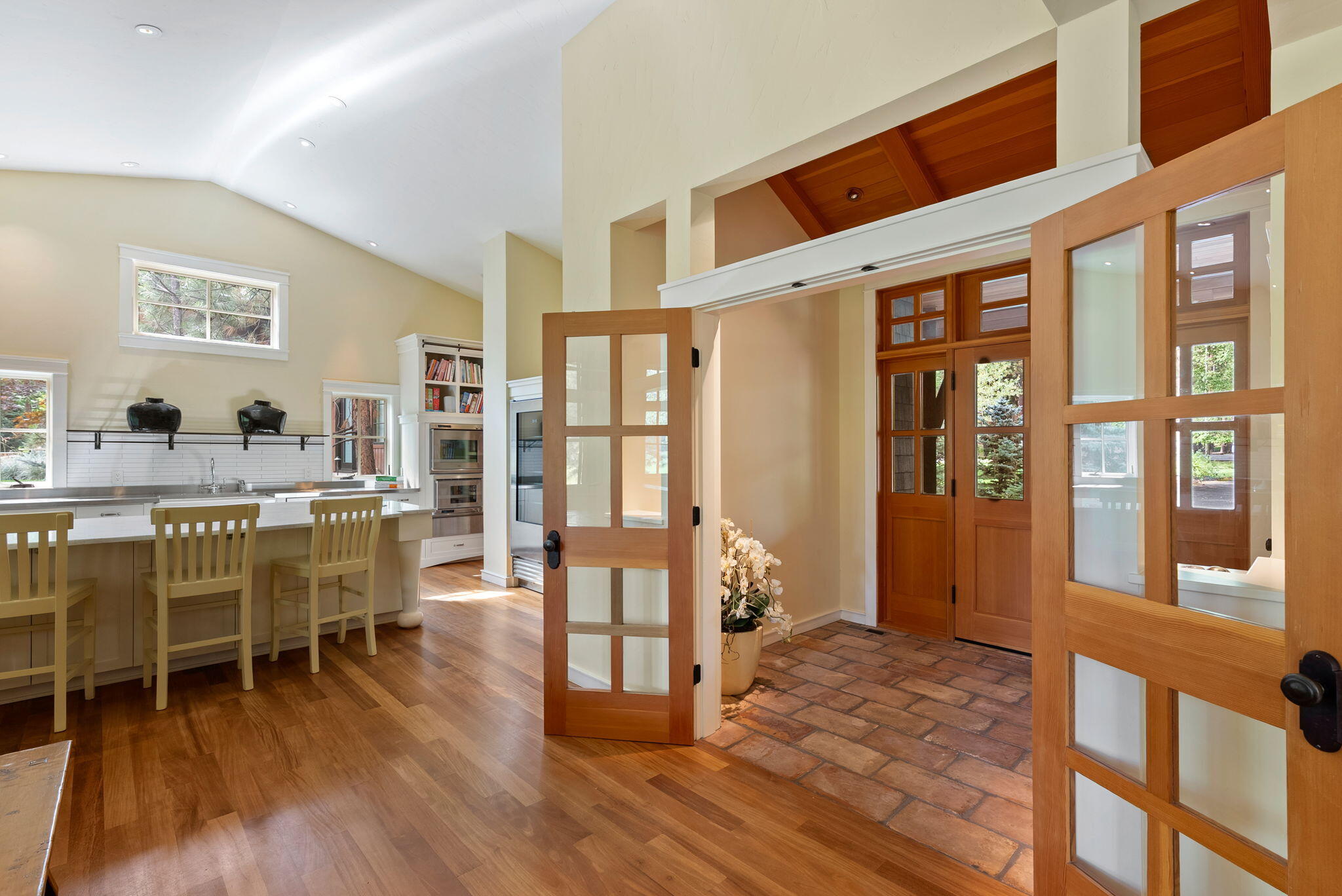 61709 Tam McArthur Loop