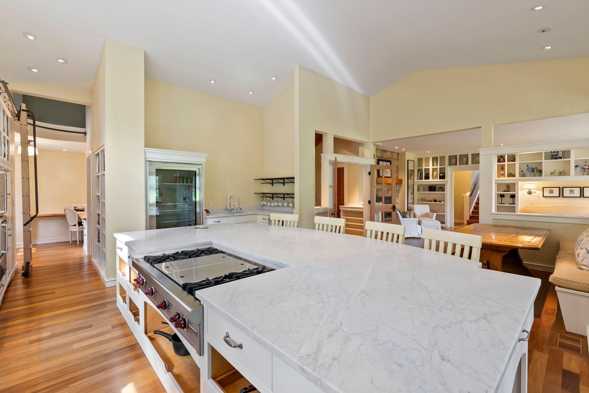 61709 Tam McArthur Loop