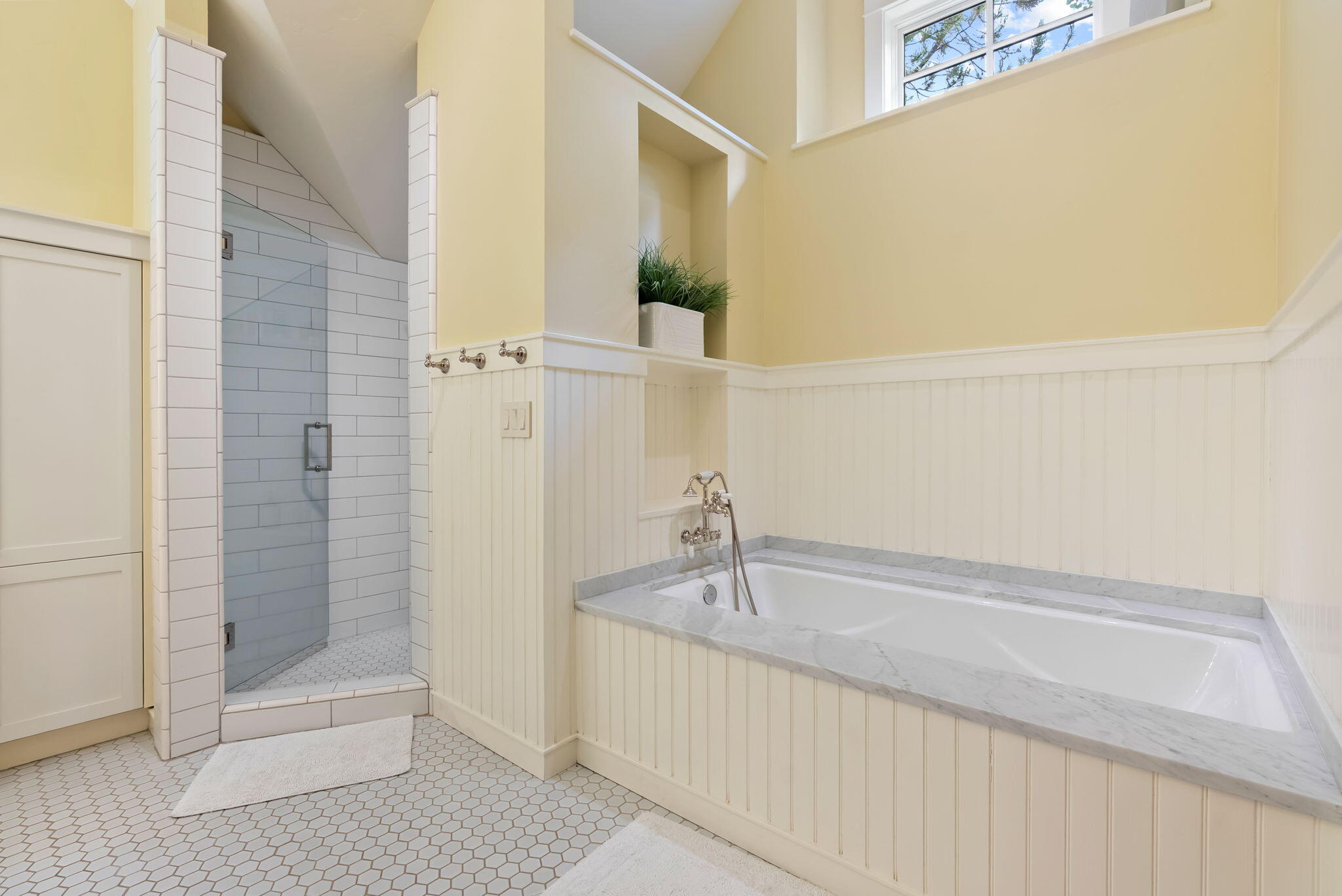 61709 Tam McArthur Loop