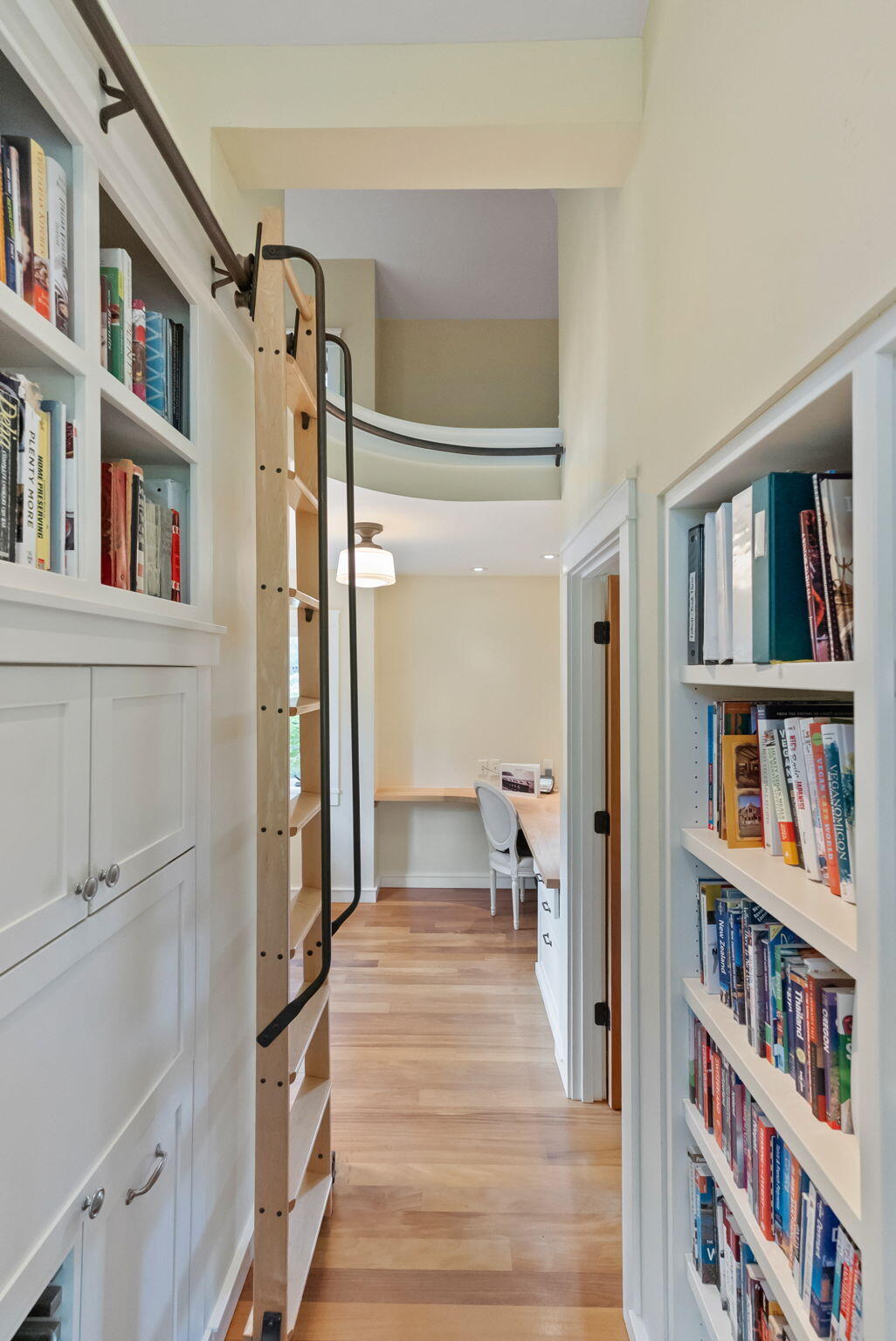 61709 Tam McArthur Loop