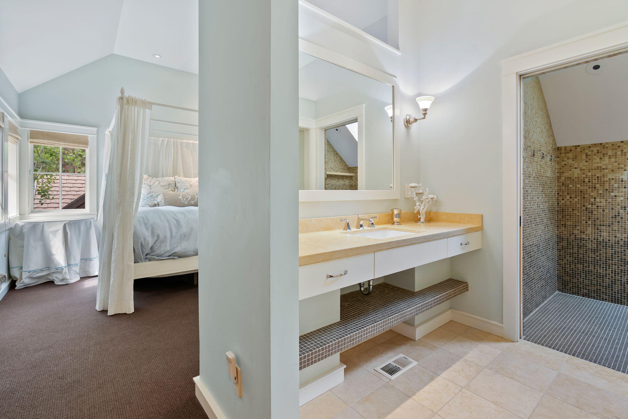 61709 Tam McArthur Loop