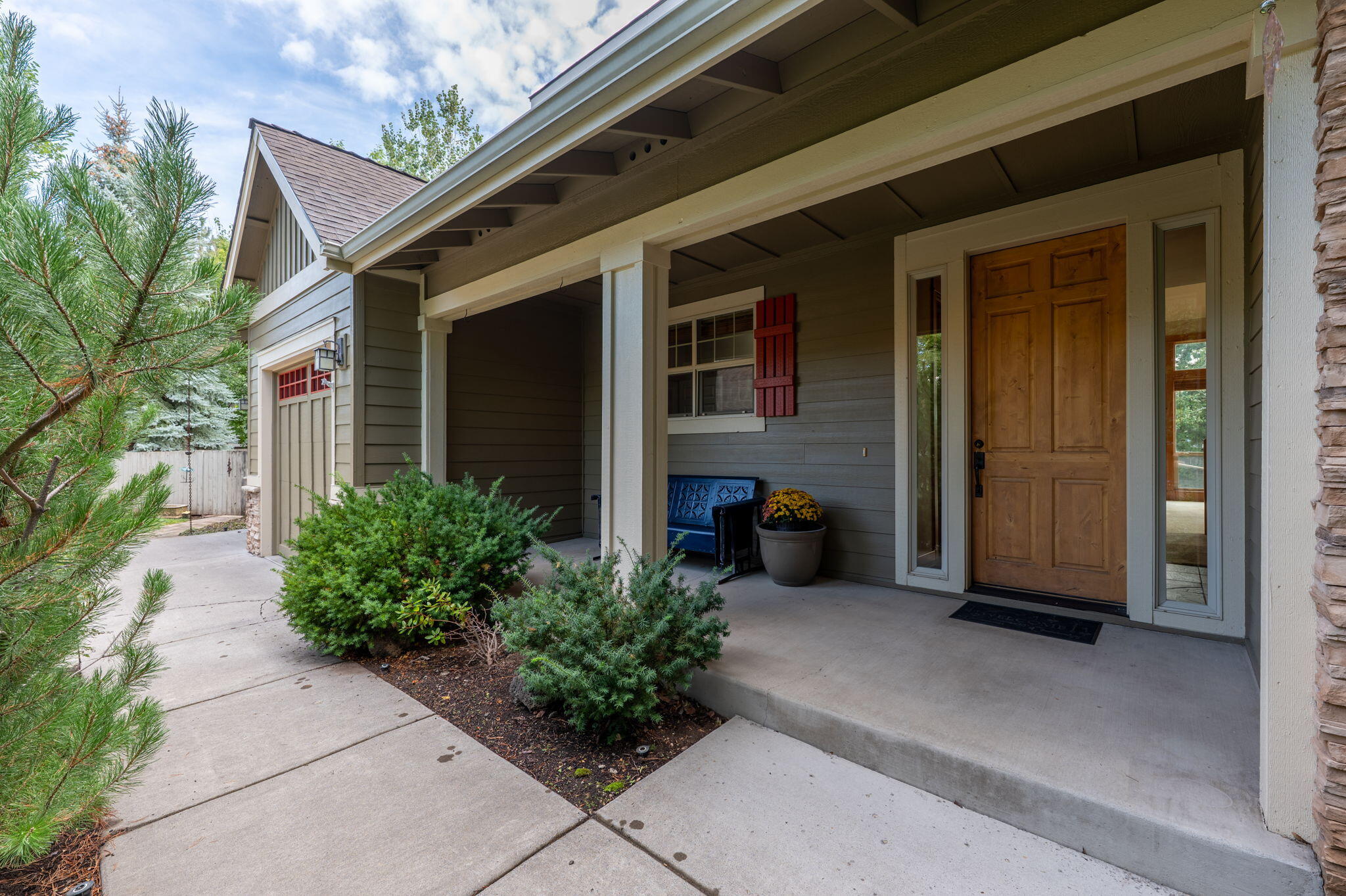 60940 Clearmeadow Court