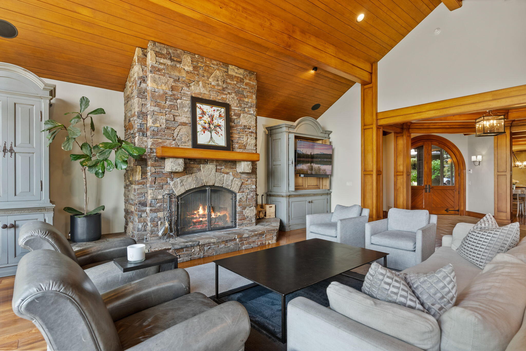 19375 Cayuse Crater Court