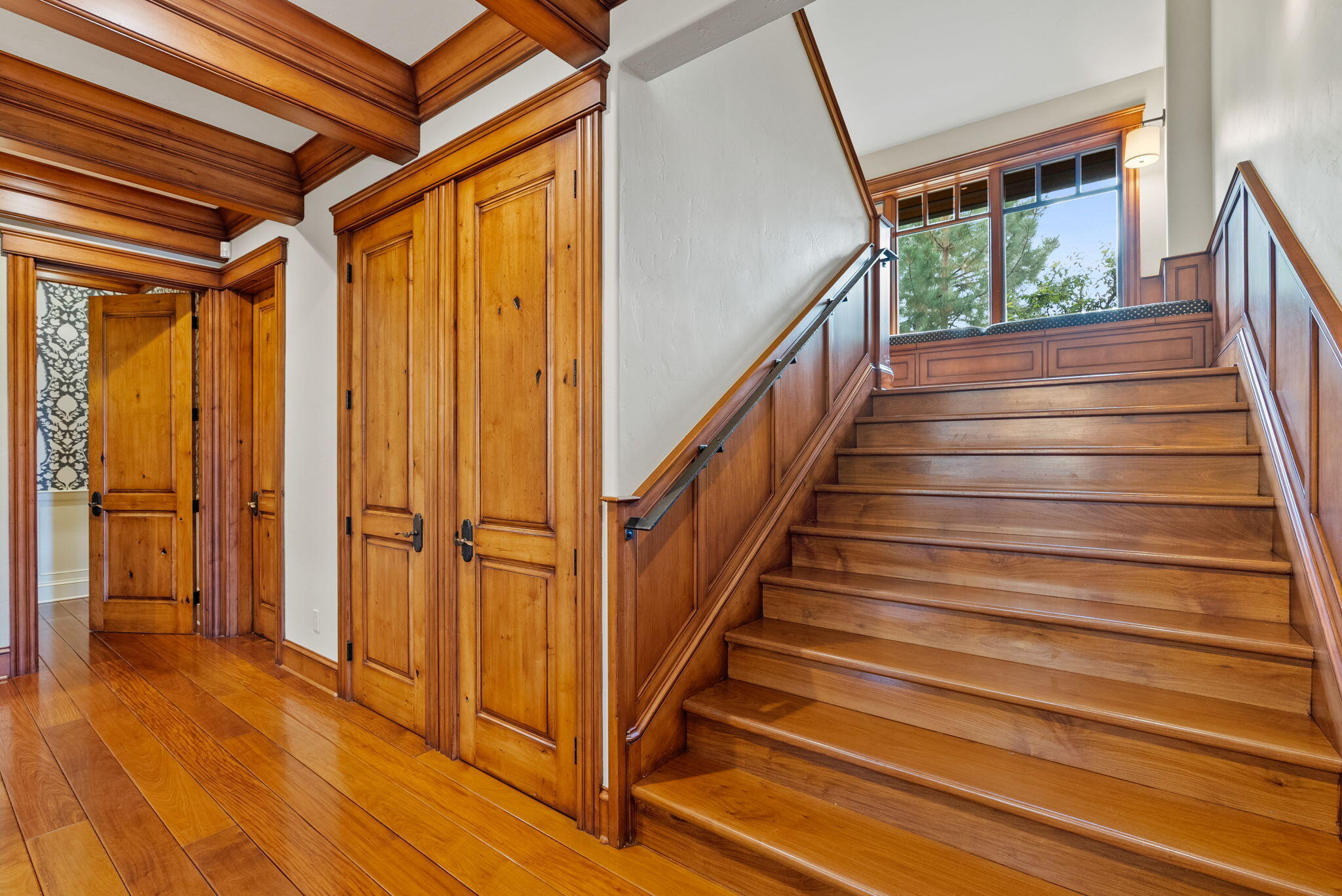 19375 Cayuse Crater Court