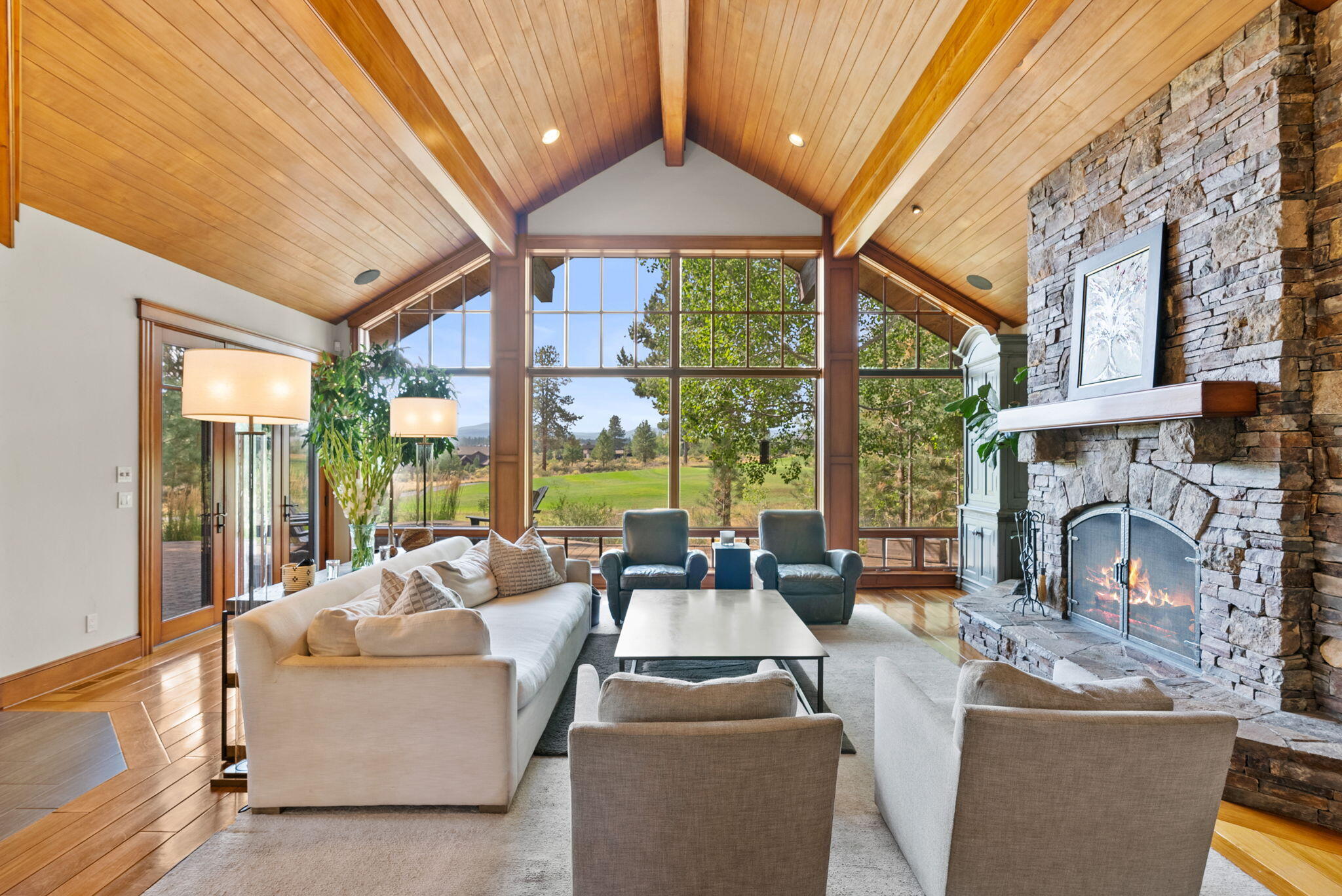 19375 Cayuse Crater Court