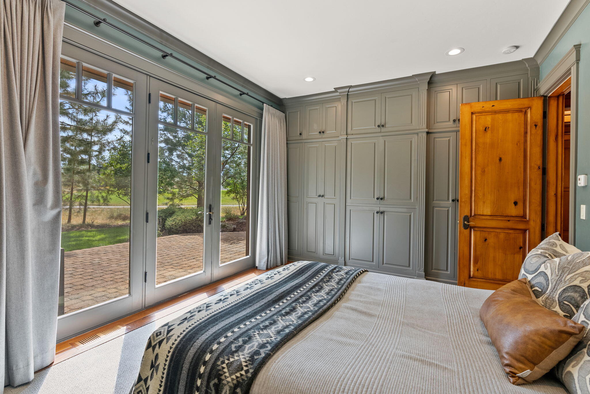 19375 Cayuse Crater Court