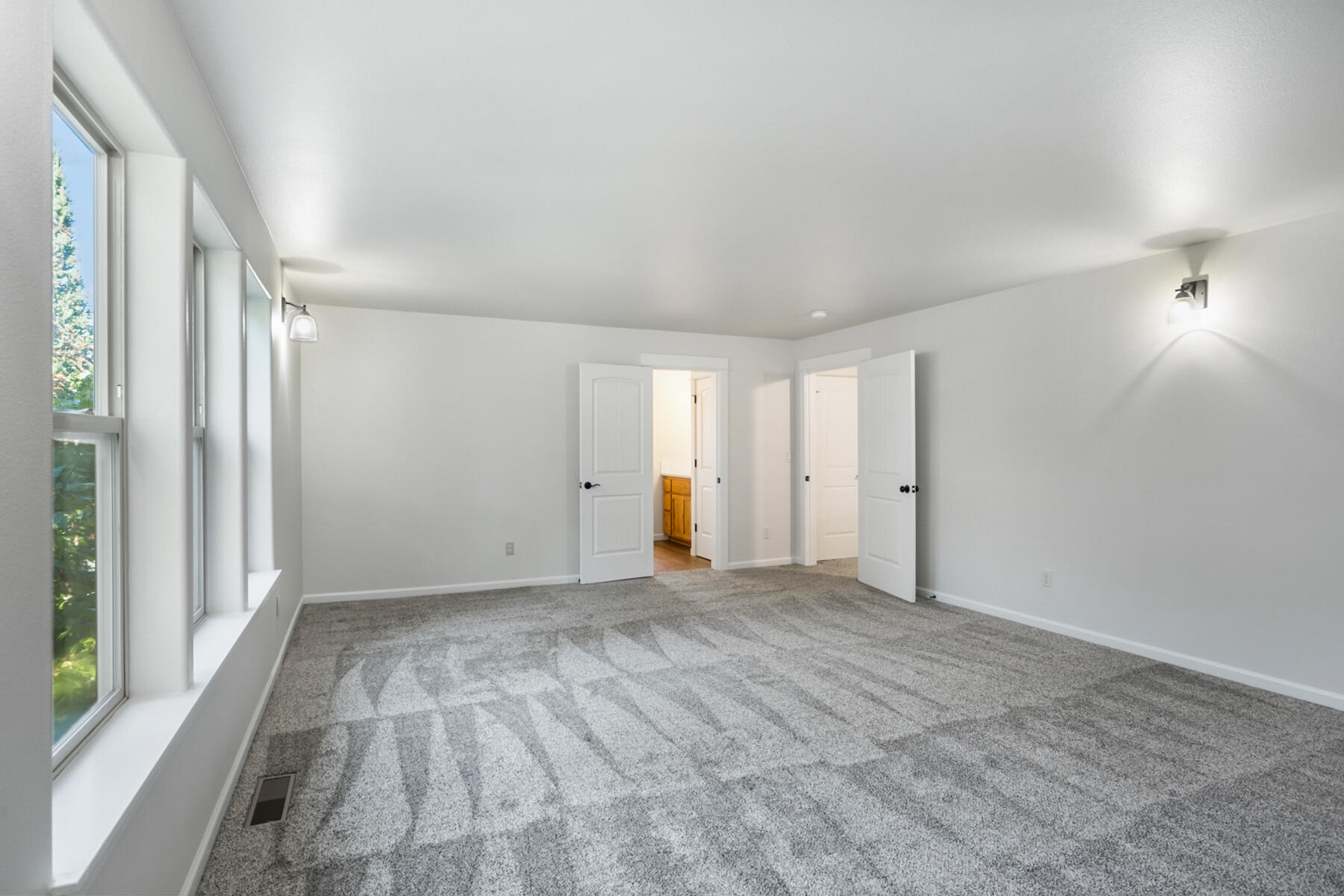 2324 NE Halston Court