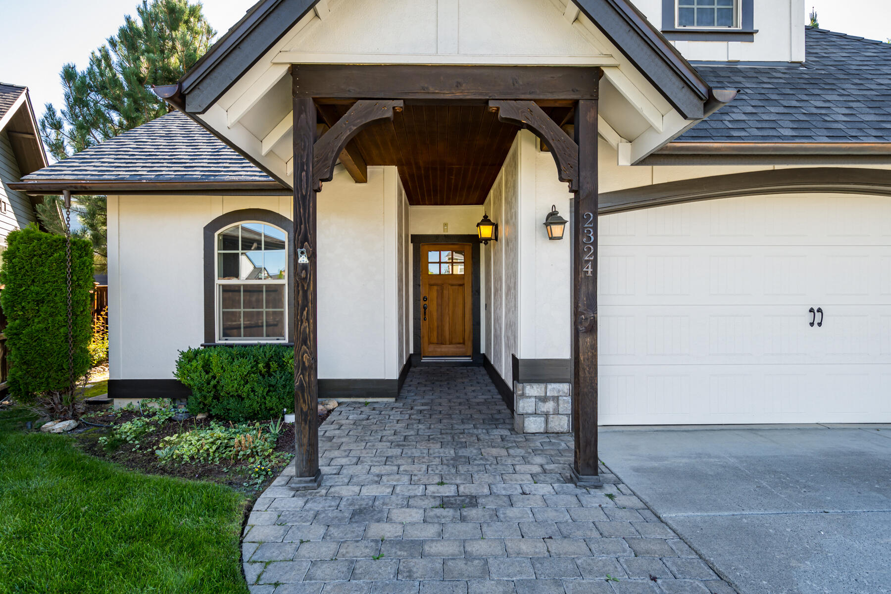 2324 NE Halston Court