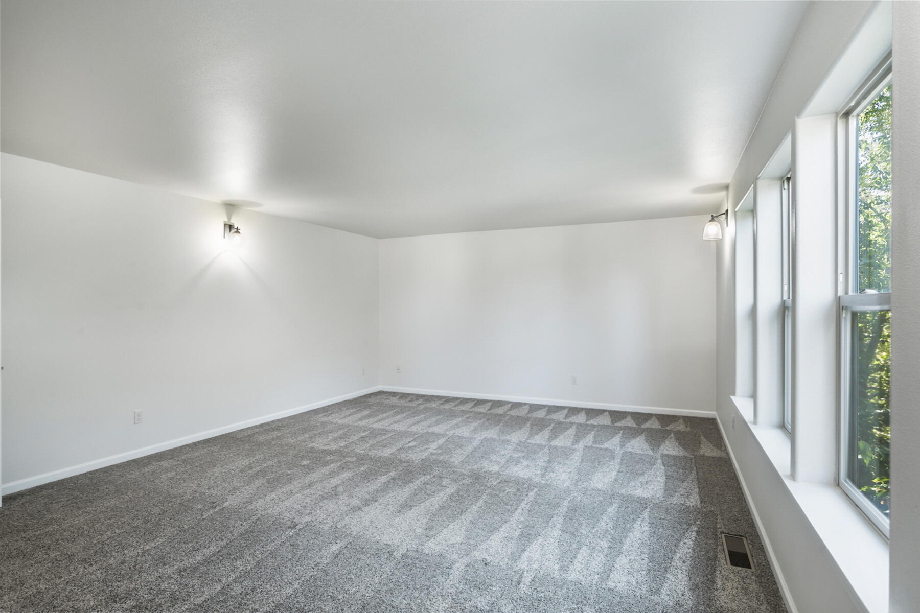 2324 NE Halston Court