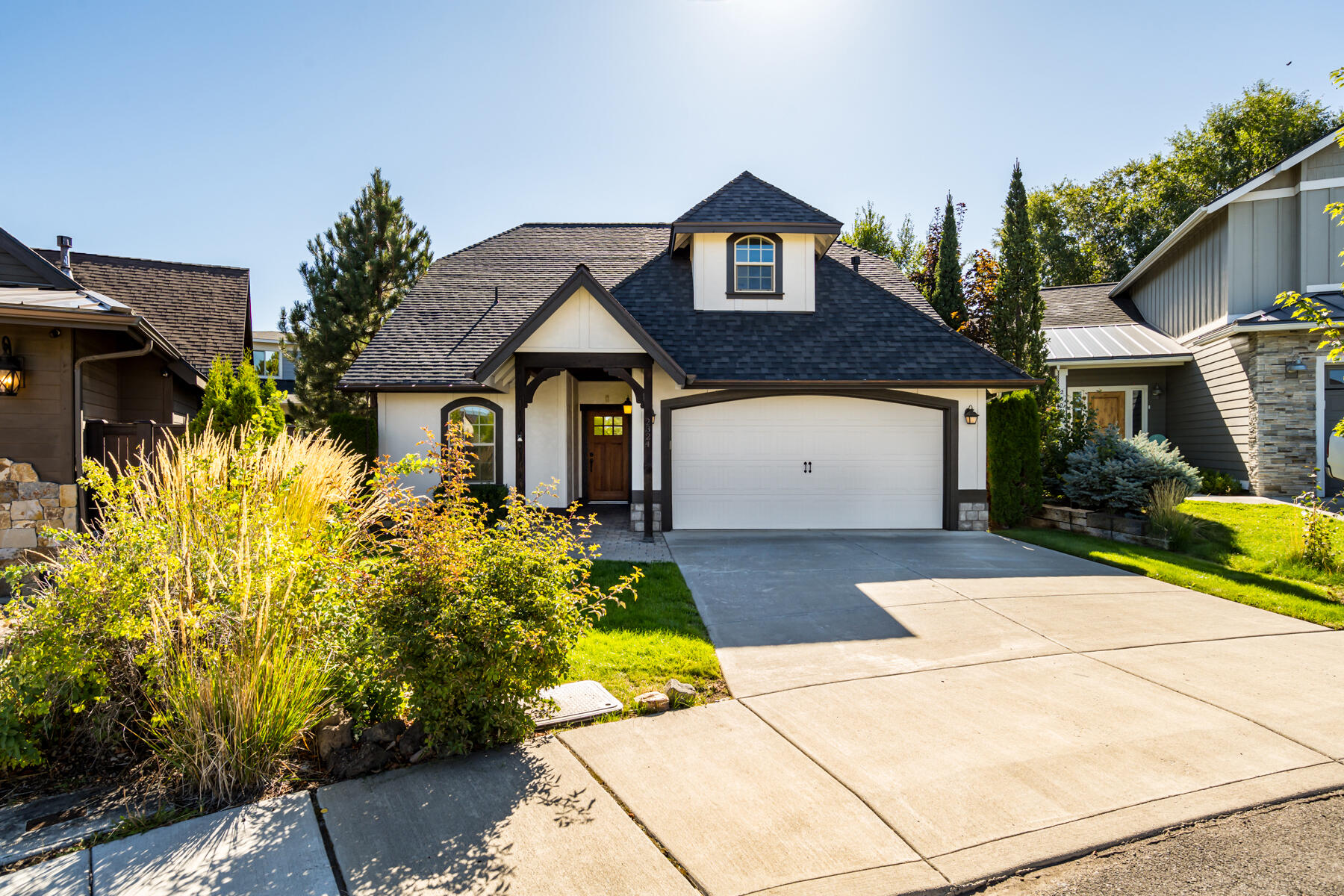 2324 NE Halston Court