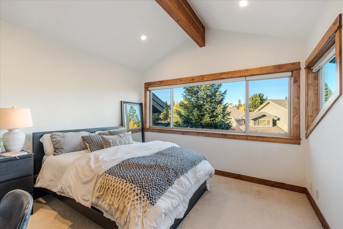 19563 Painted Ridge Loop