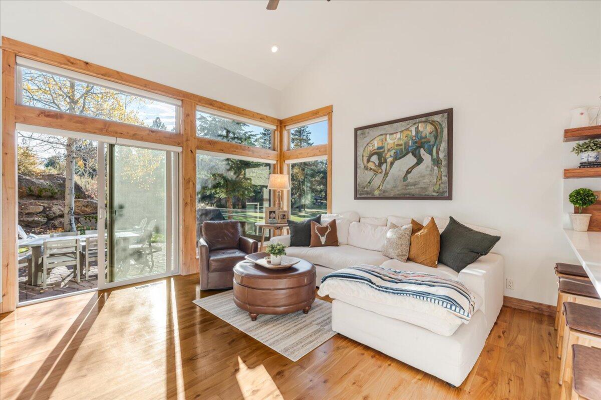 19563 Painted Ridge Loop