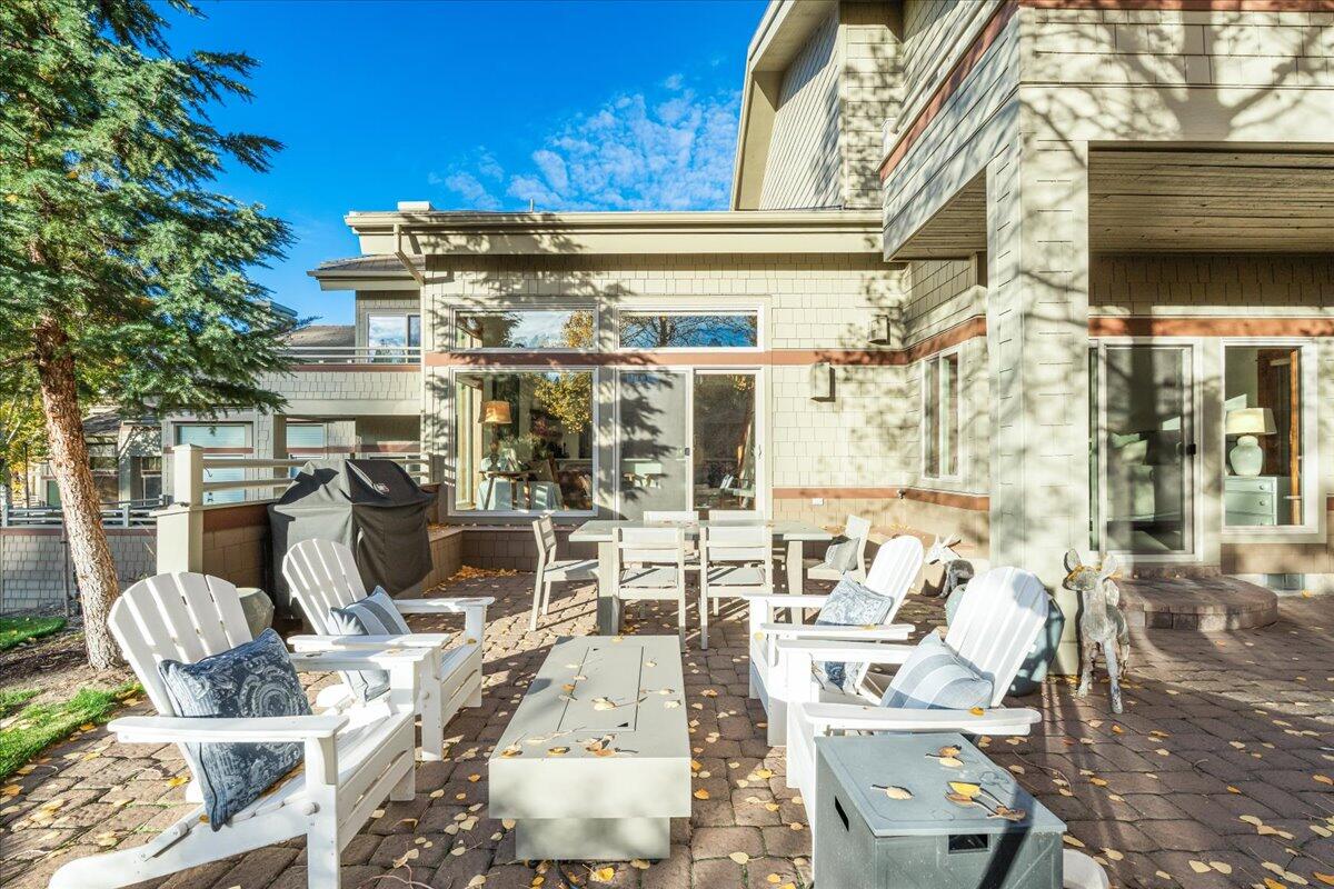 19563 Painted Ridge Loop