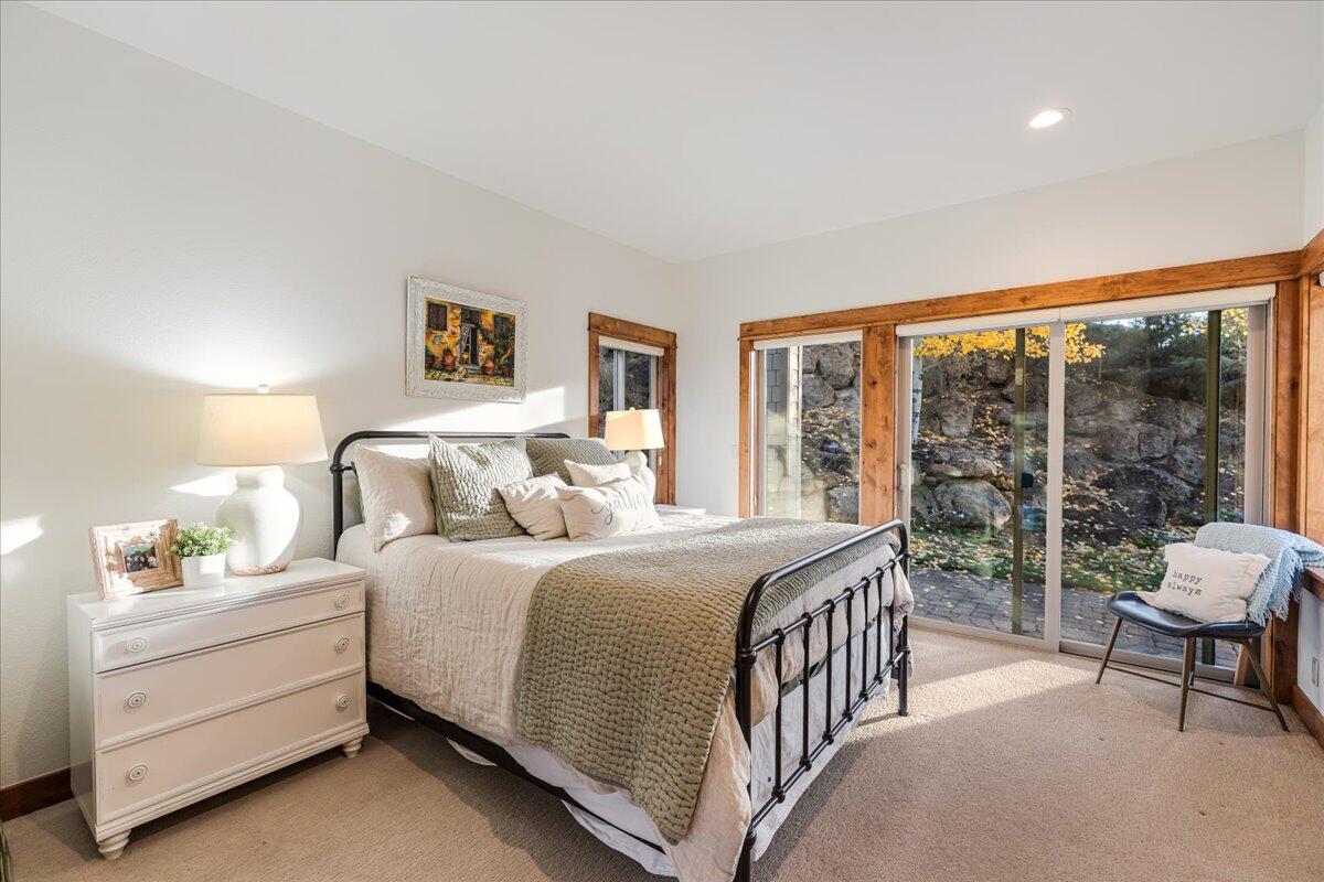 19563 Painted Ridge Loop