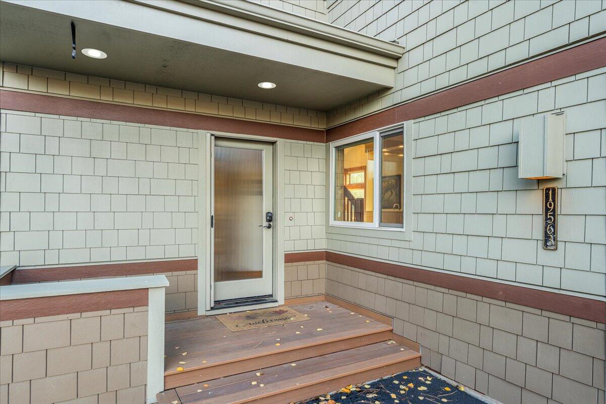 19563 Painted Ridge Loop