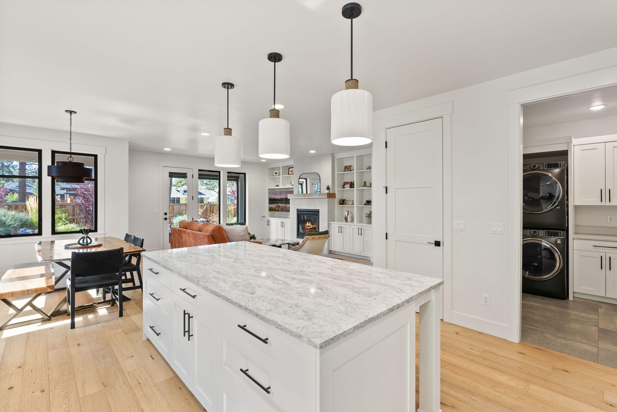 1185 NW Singleton Place