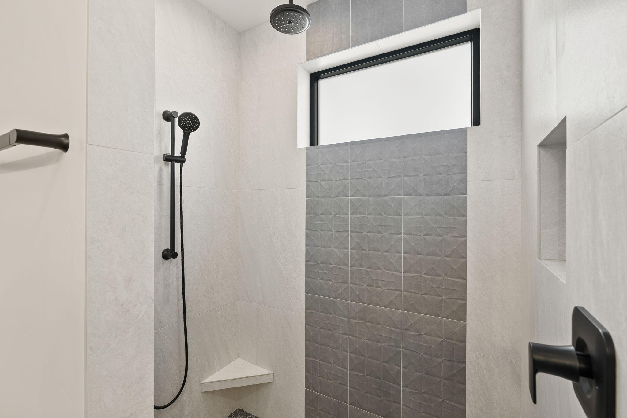 1185 NW Singleton Place