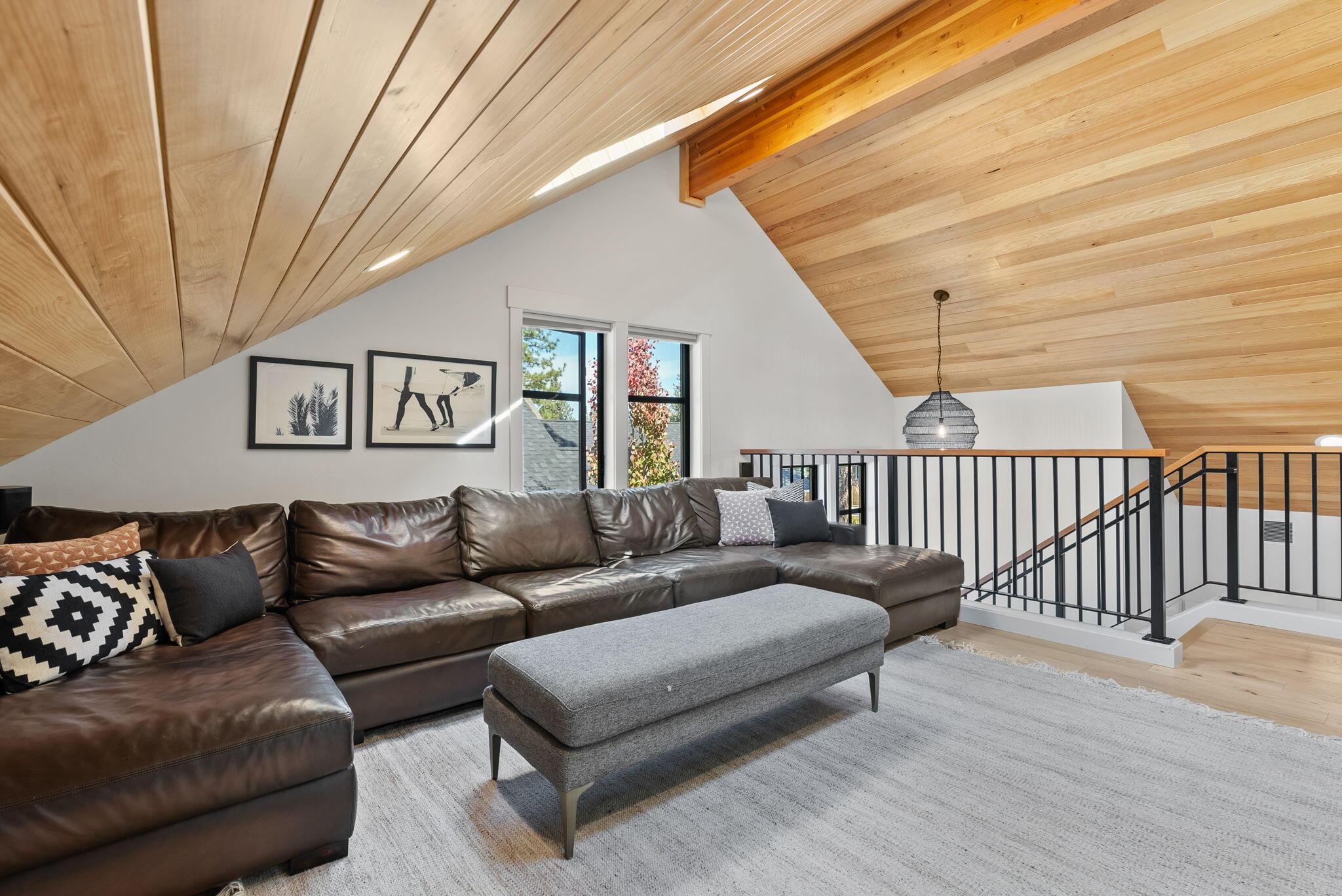 1185 NW Singleton Place