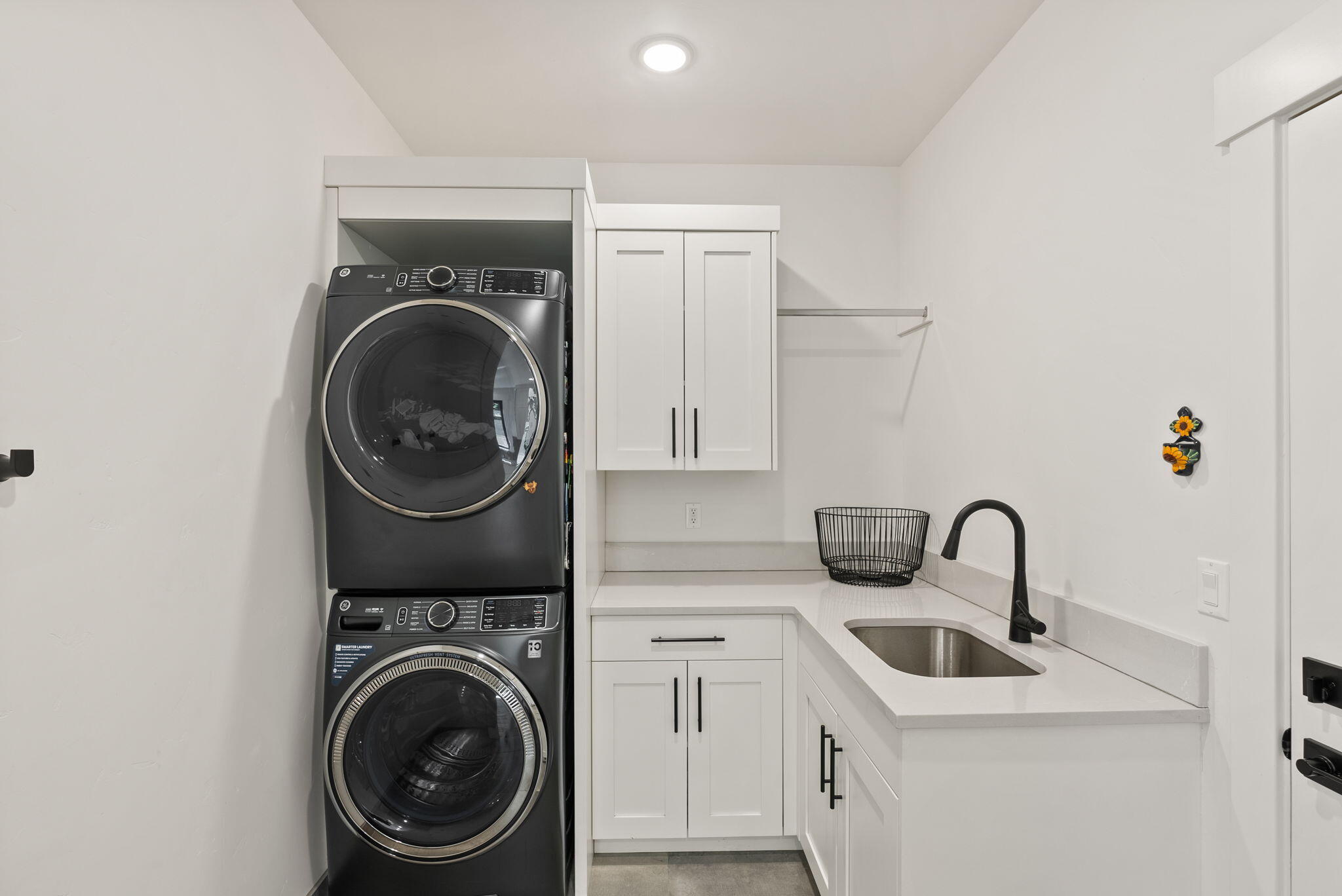 1185 NW Singleton Place