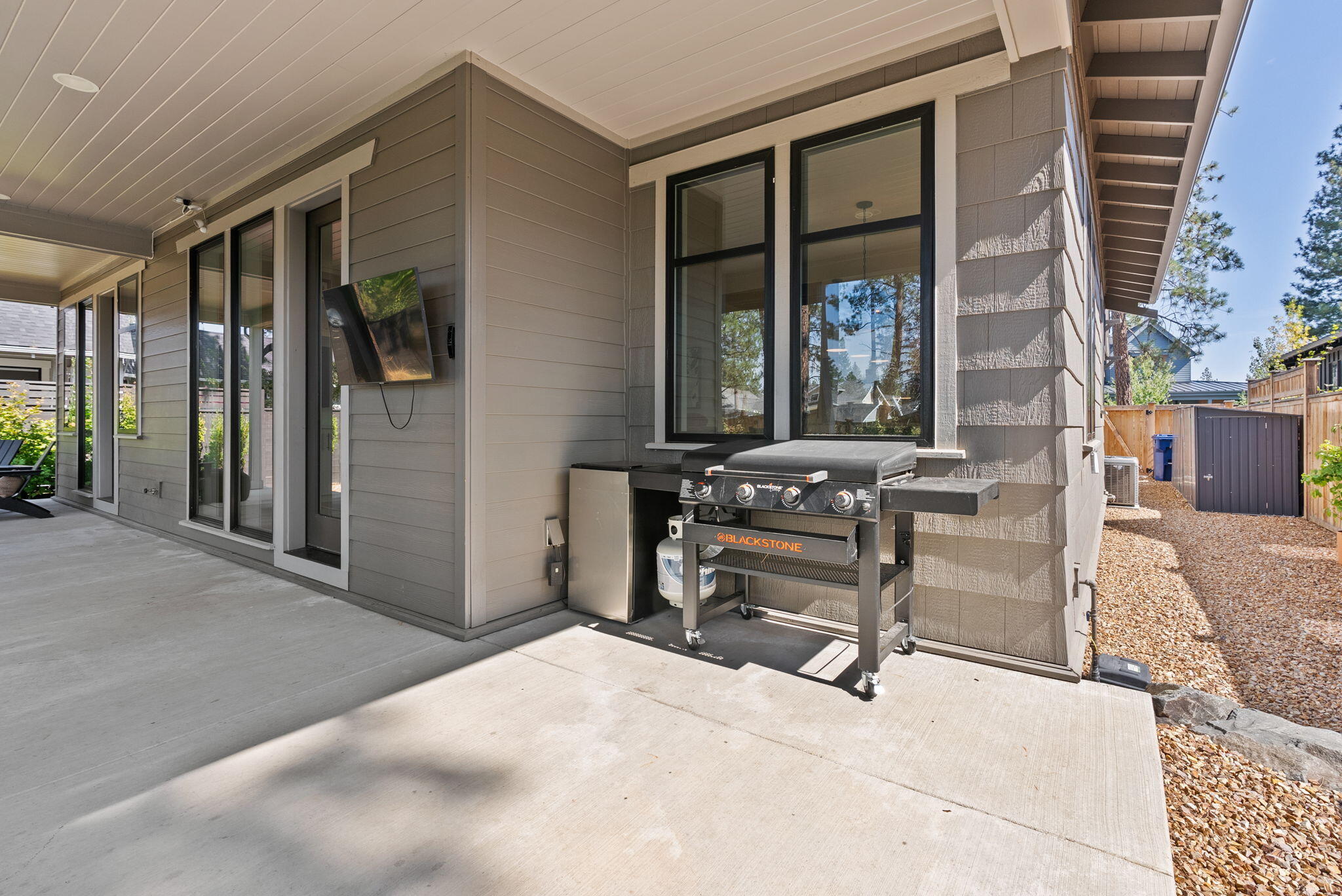 1185 NW Singleton Place