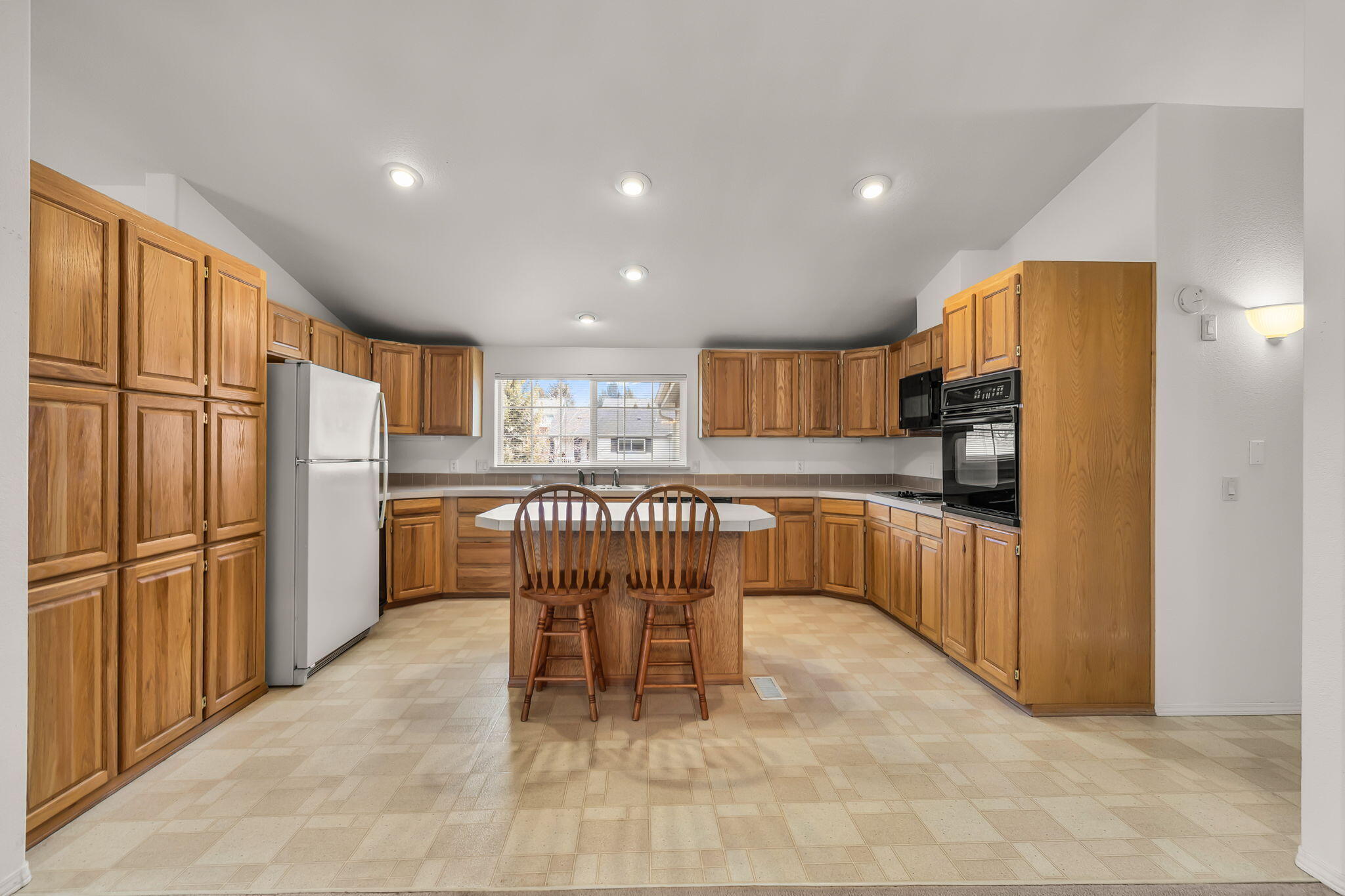2325 NE Wintergreen Drive