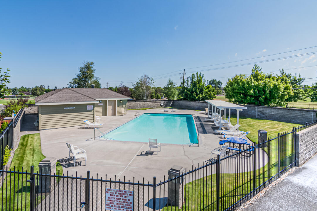 2325 NE Wintergreen Drive