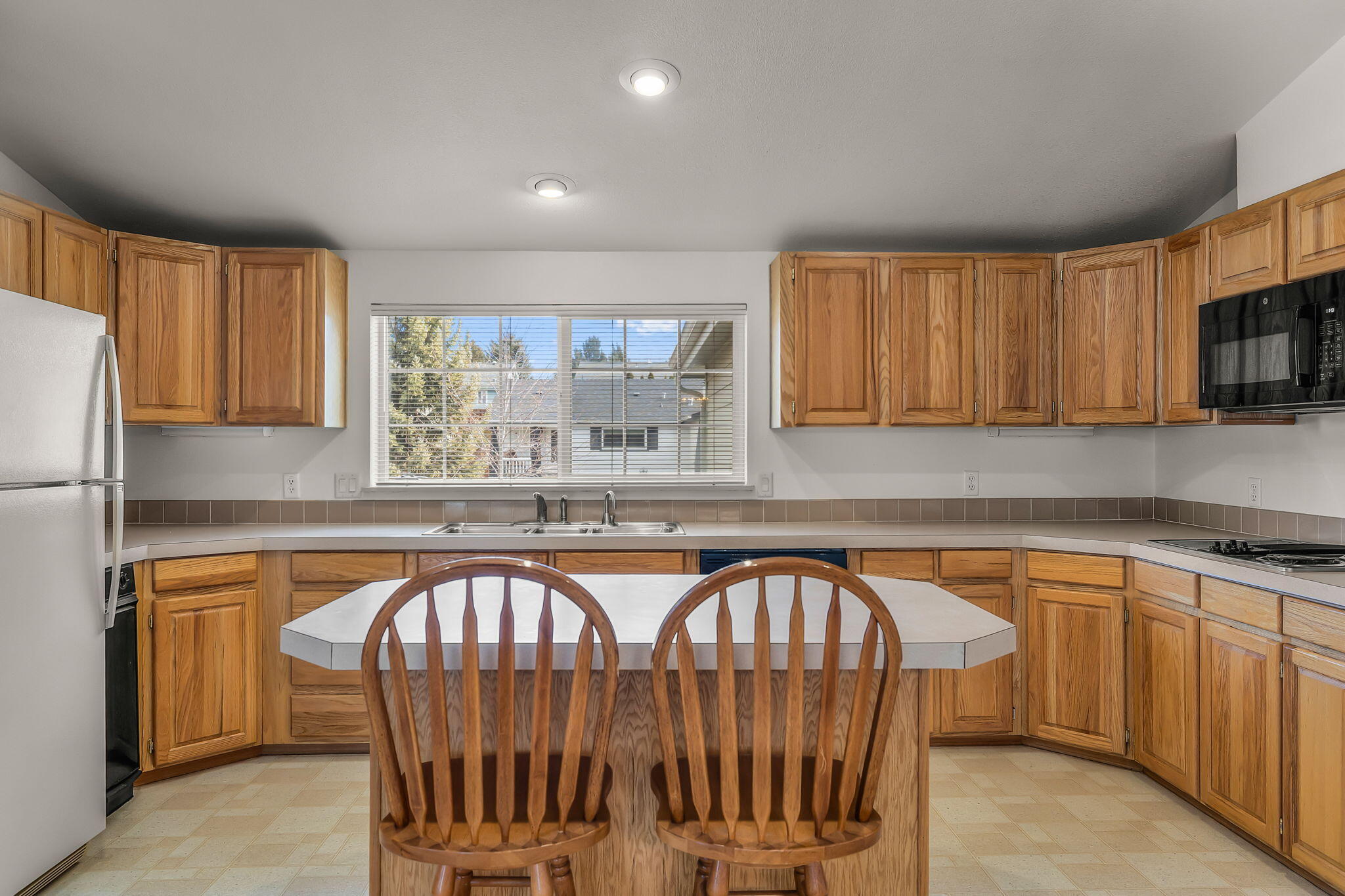 2325 NE Wintergreen Drive