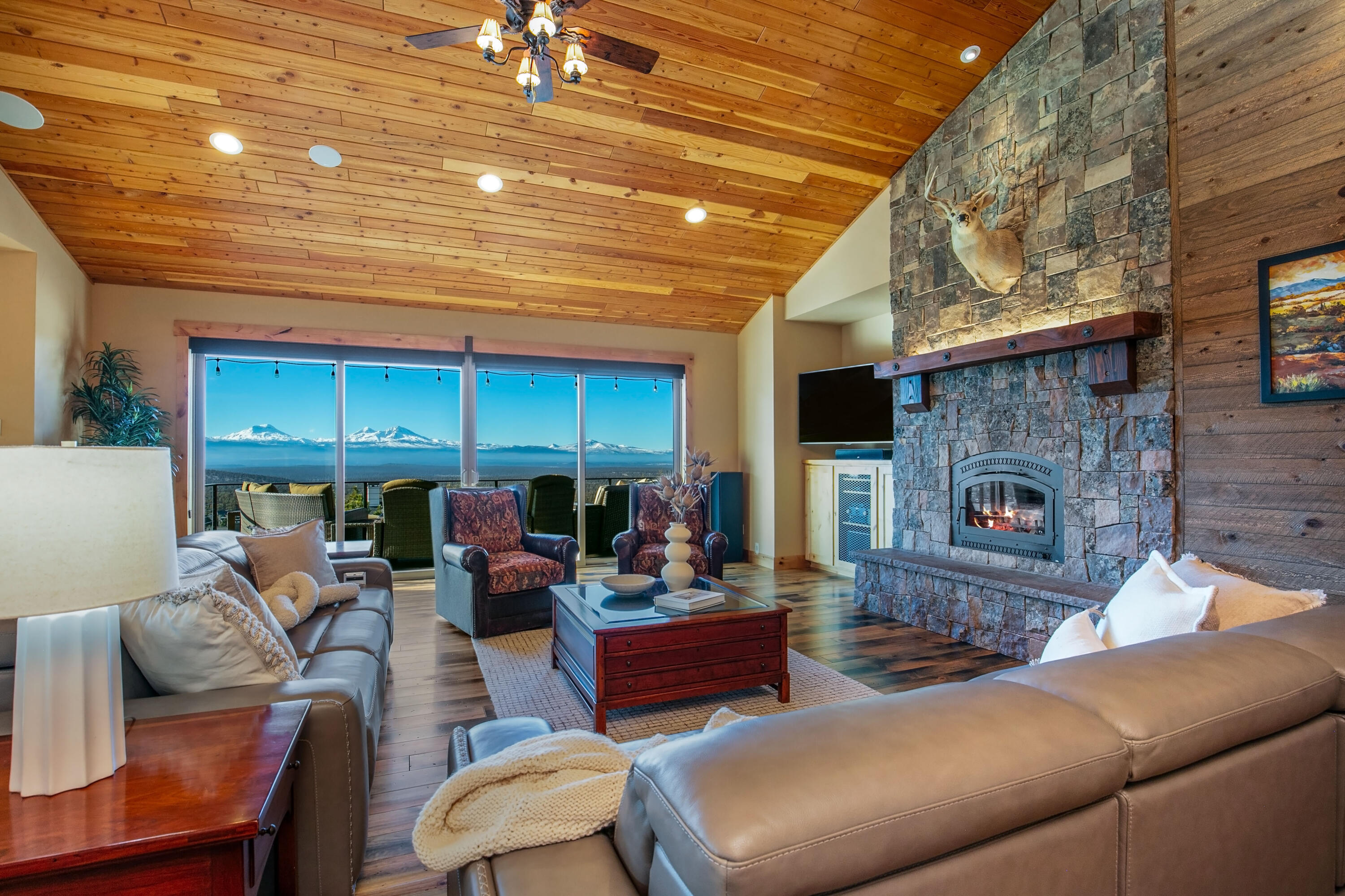 10935 Summit Ridge Court
