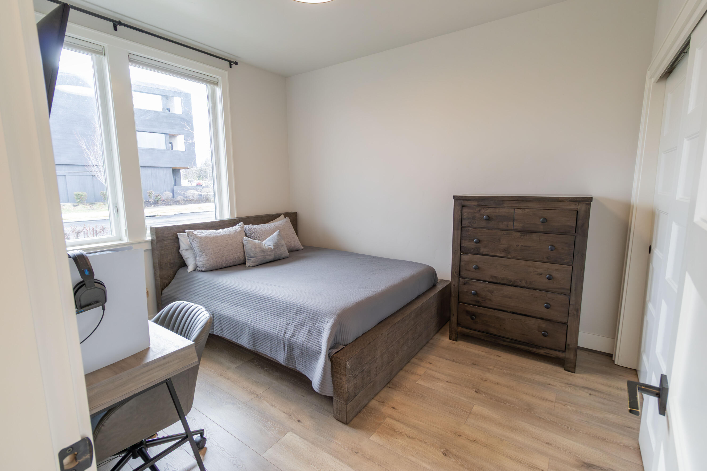 1294 NW Discovery Park Drive