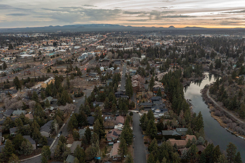 2136 NW Harriman Street