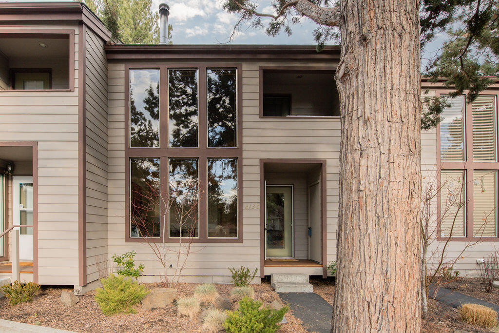 2136 NW Harriman Street