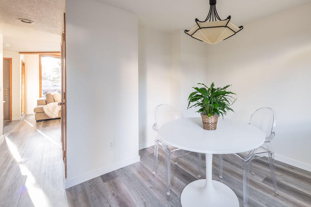 2136 NW Harriman Street