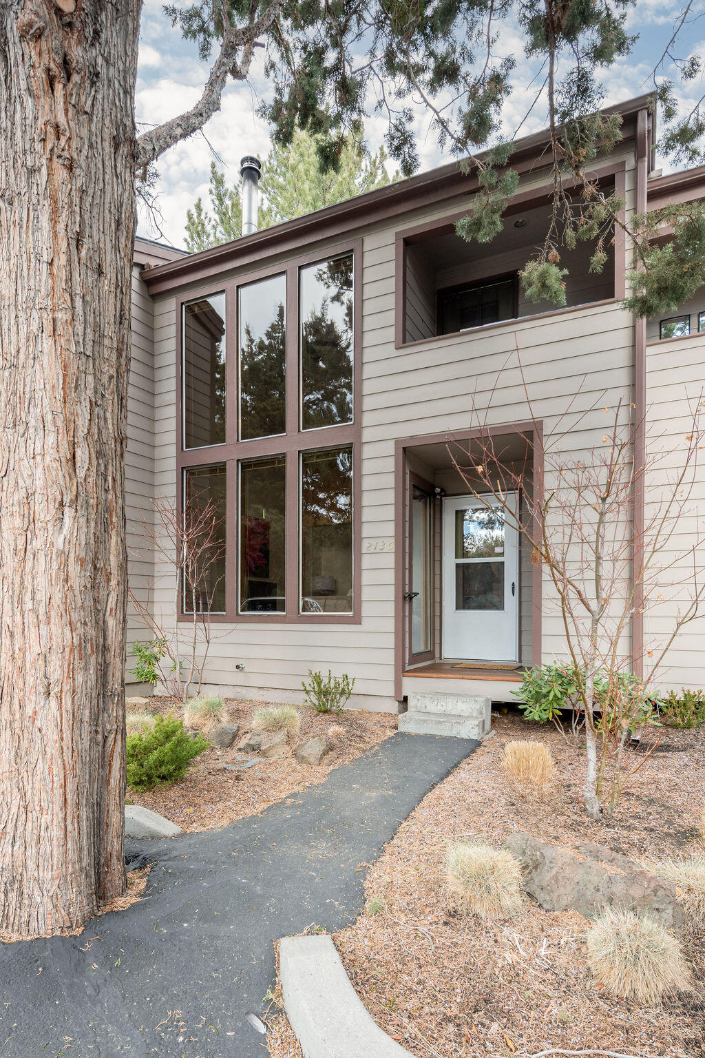 2136 NW Harriman Street