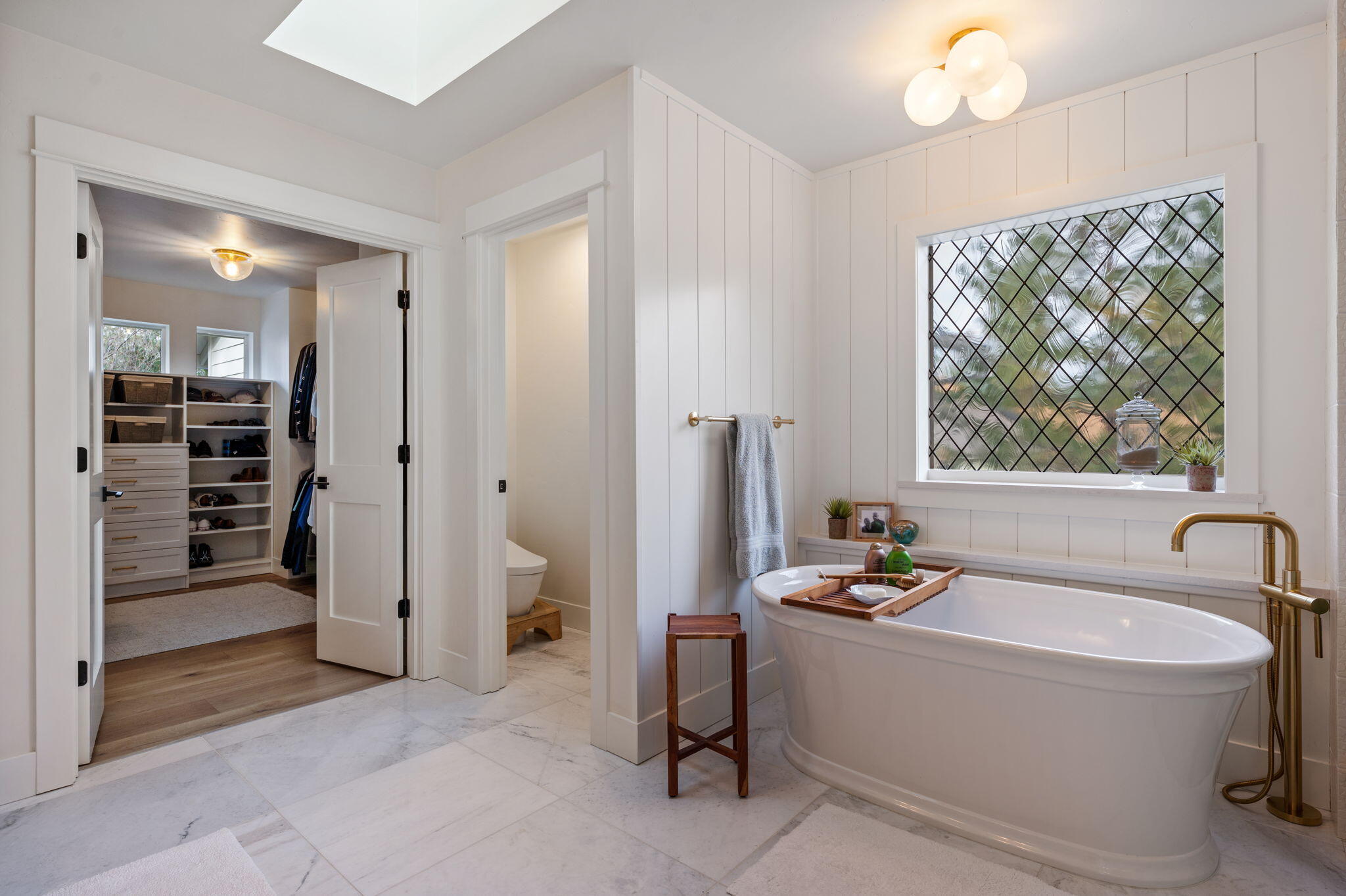 61519 Cultus Lake Court