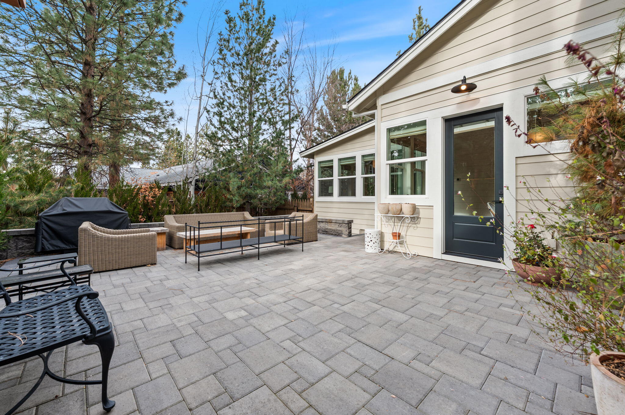 61519 Cultus Lake Court