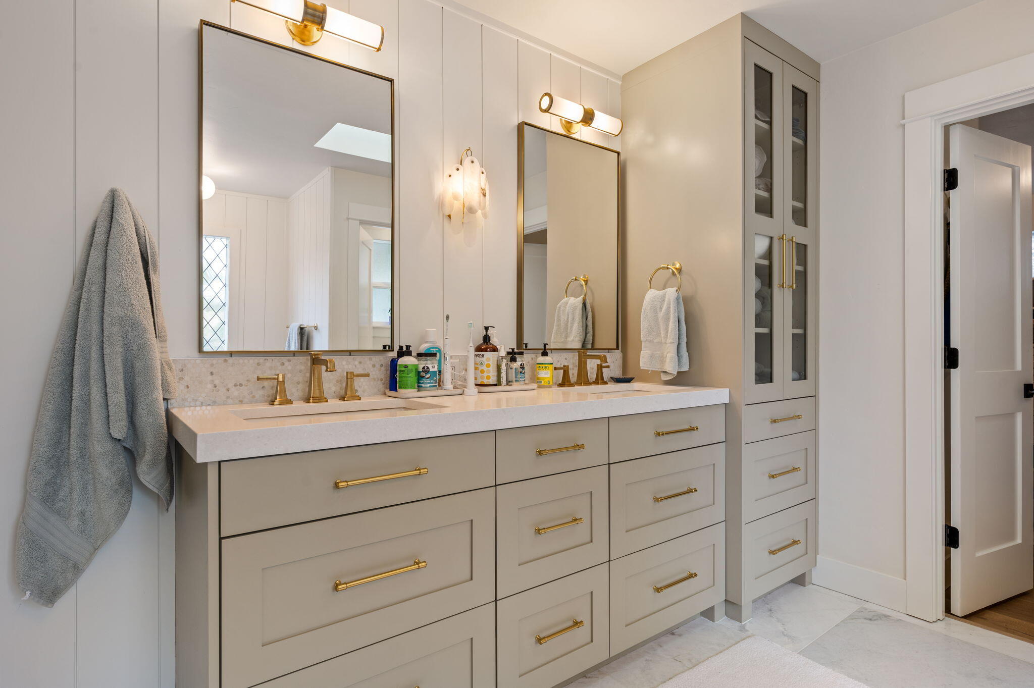 61519 Cultus Lake Court