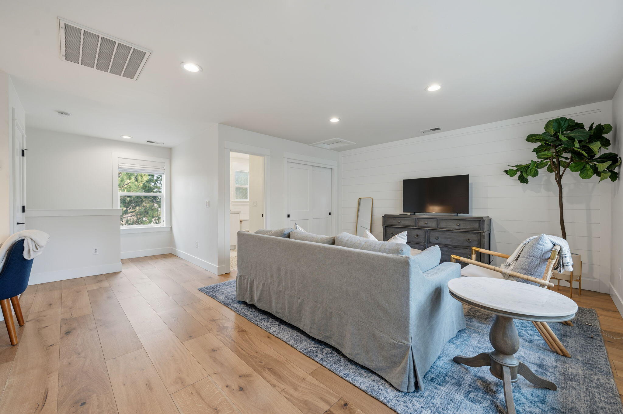 61519 Cultus Lake Court
