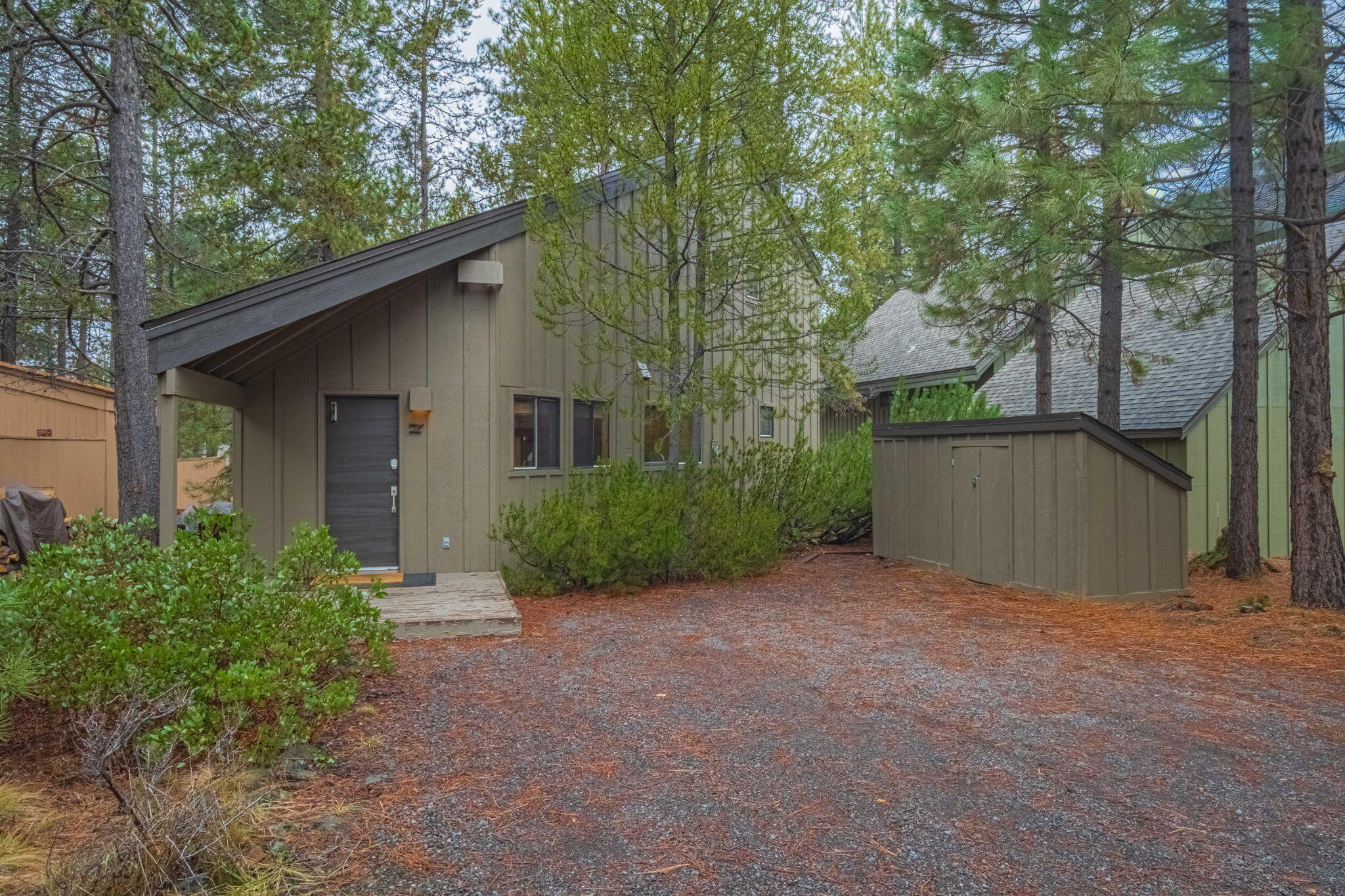 57055 Deer Lane, 7