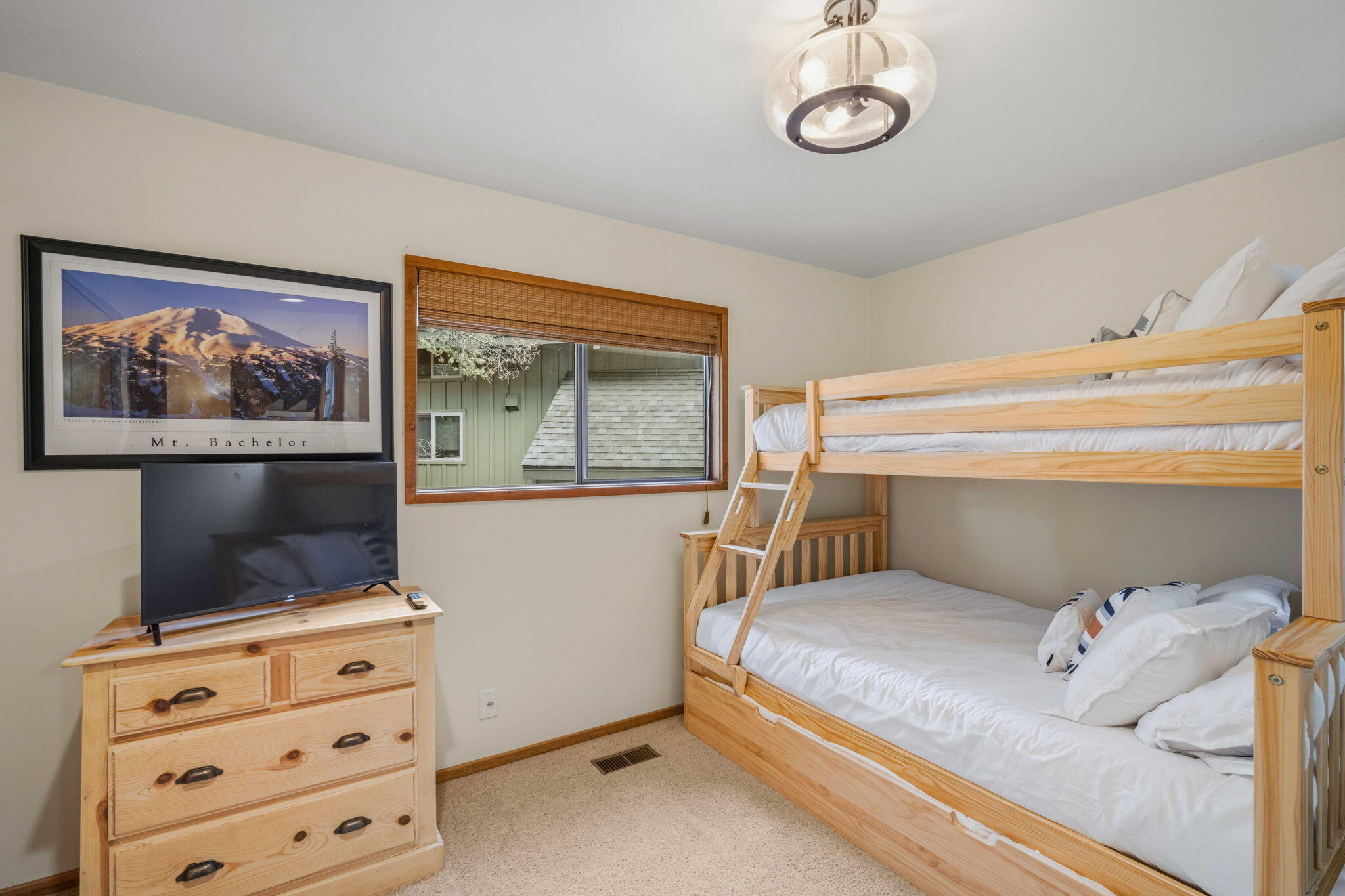57055 Deer Lane, 7