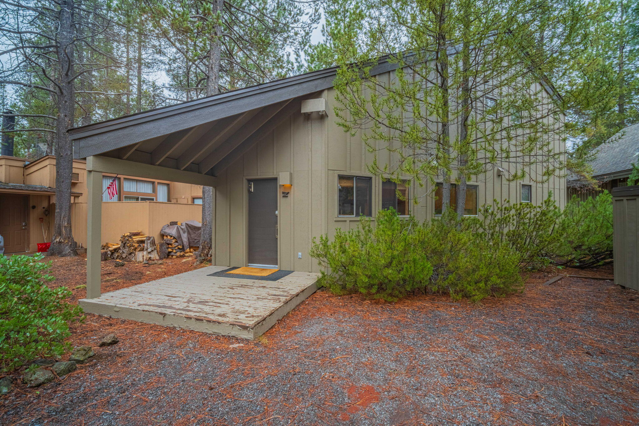 57055 Deer Lane, 7