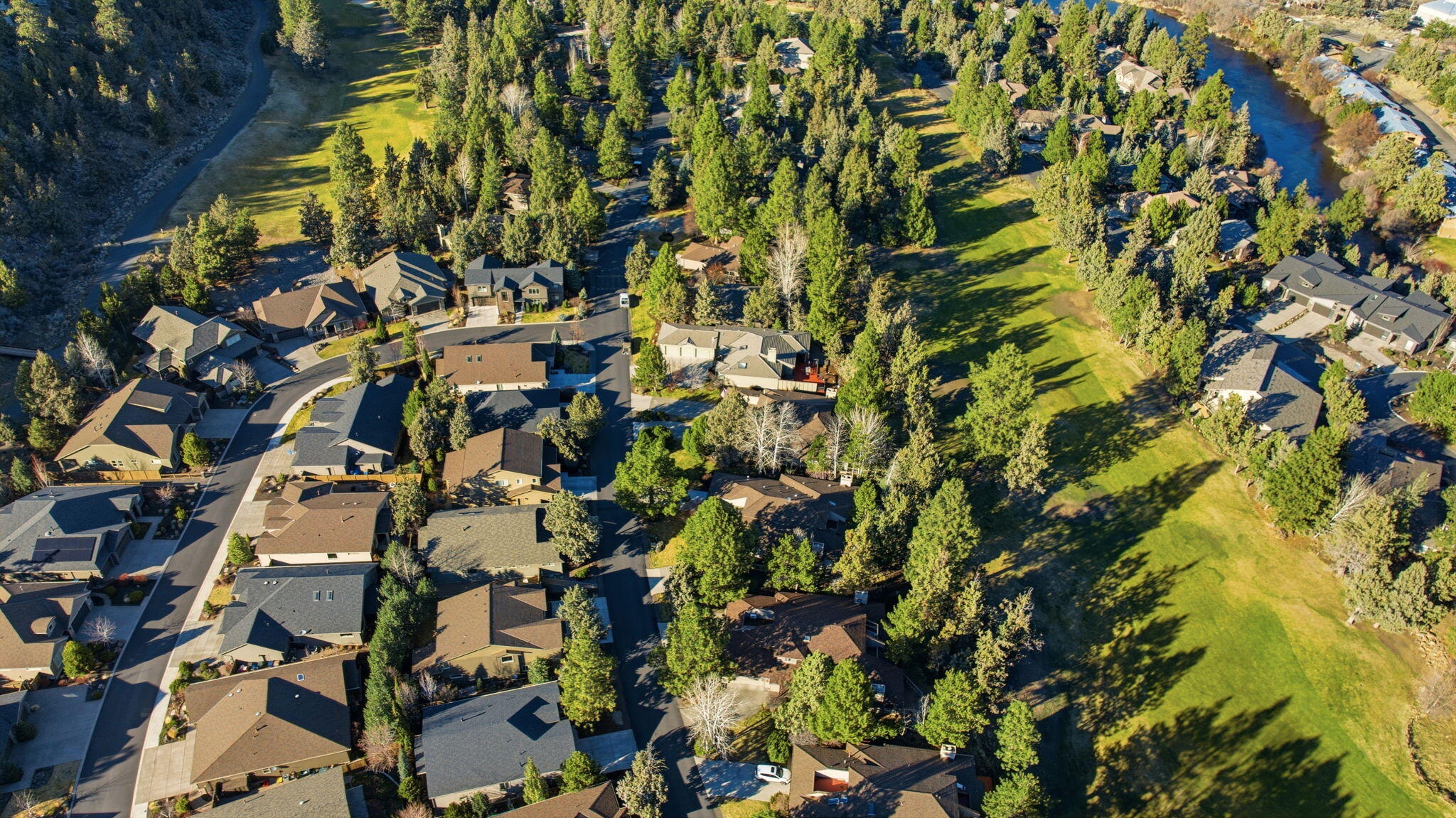 3076 NW Clubhouse Drive