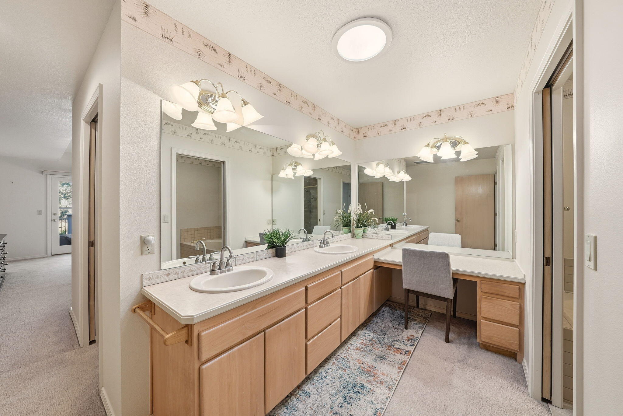 3076 NW Clubhouse Drive