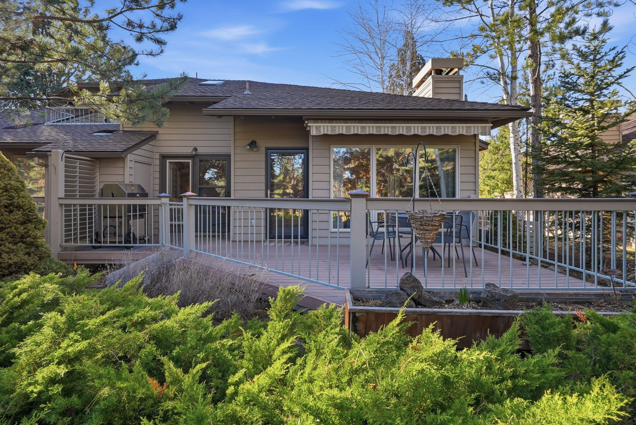 3076 NW Clubhouse Drive