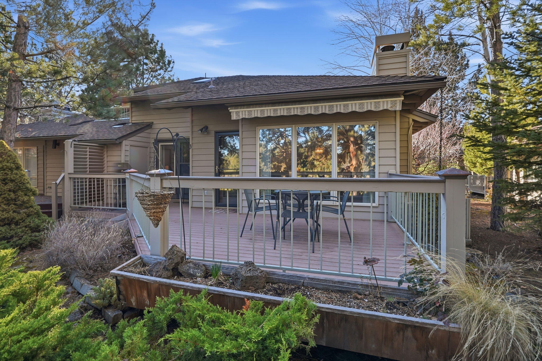 3076 NW Clubhouse Drive