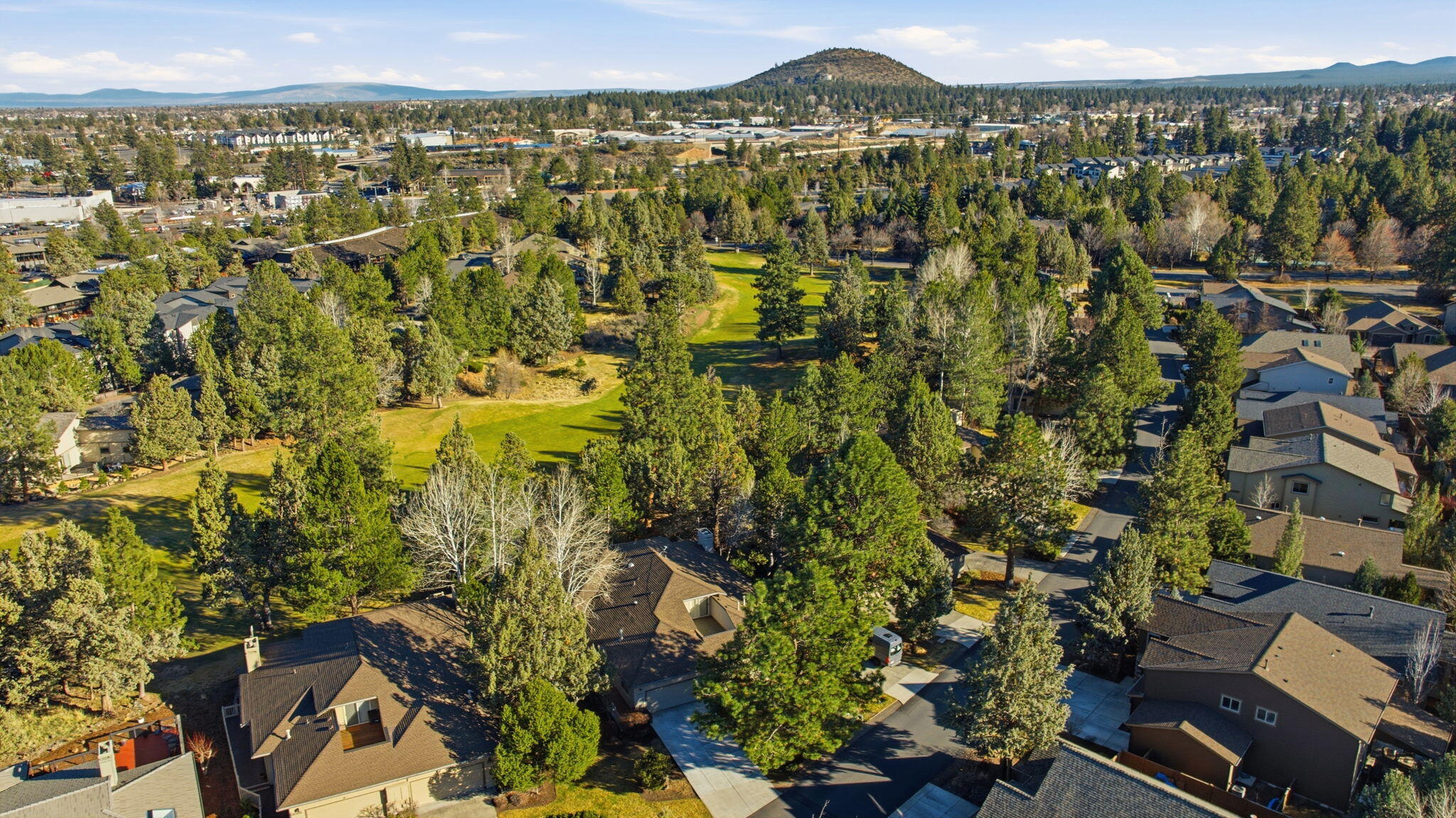 3076 NW Clubhouse Drive