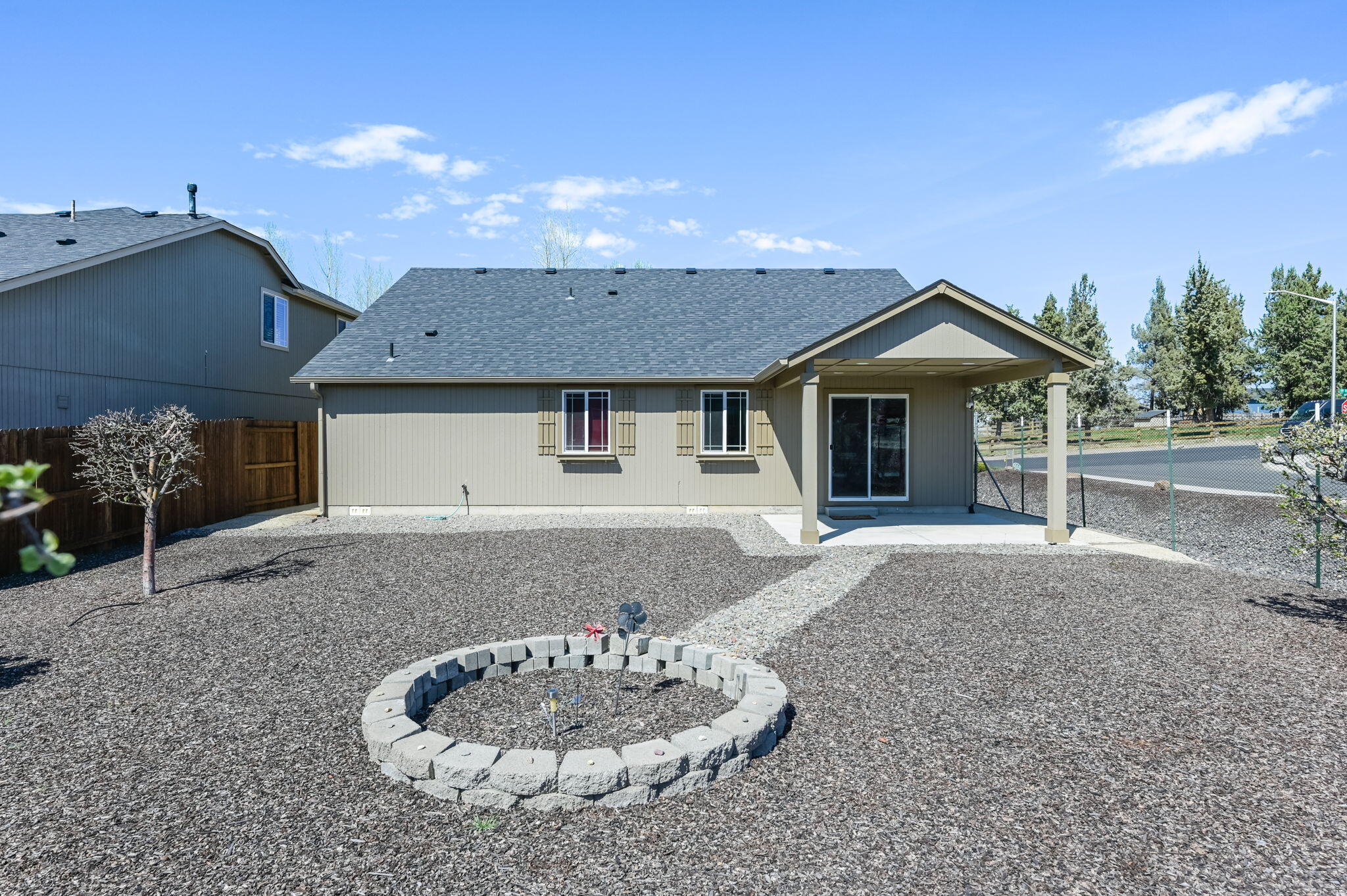 3312 NW Dogwood Avenue