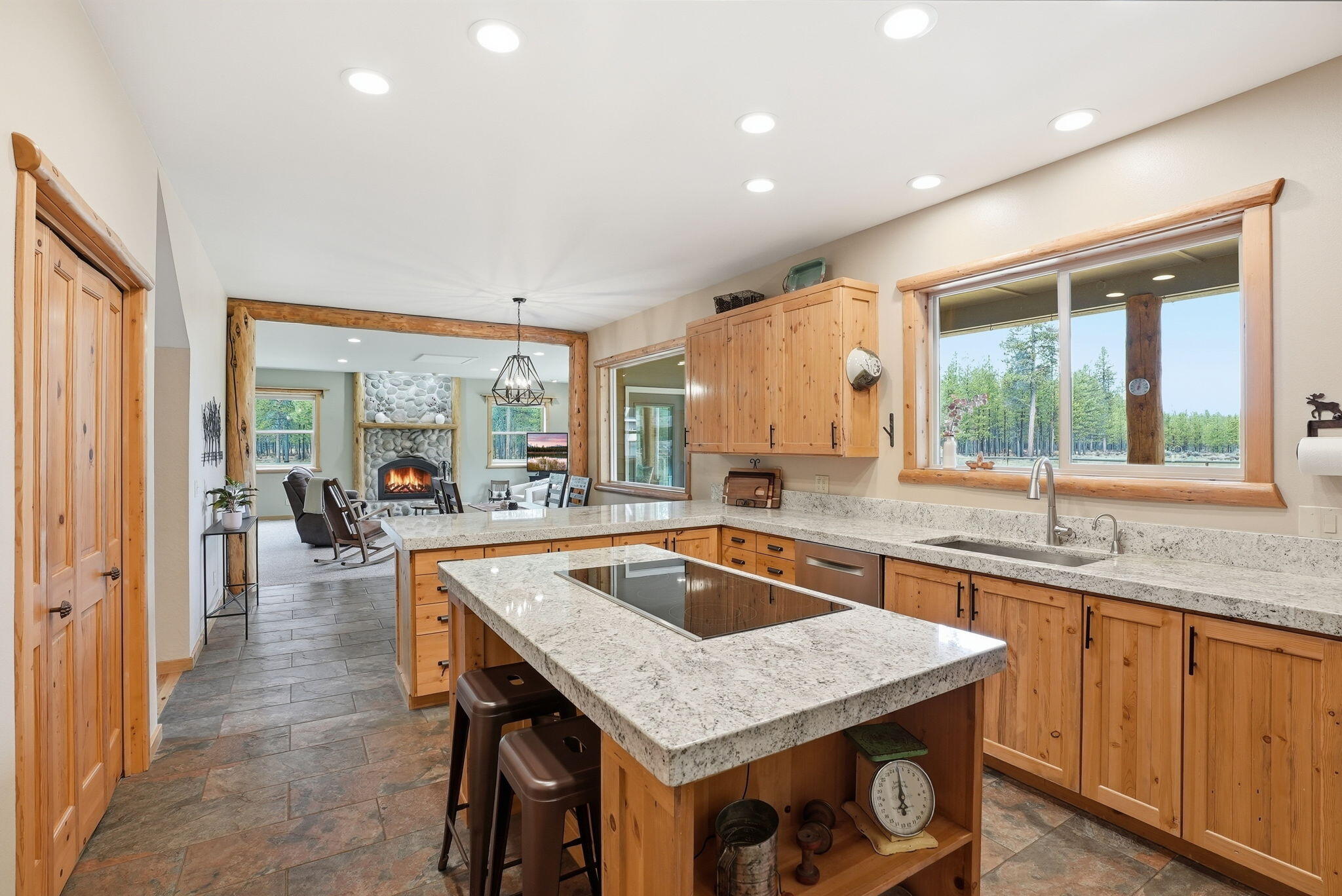 16905 Pleasant View Court